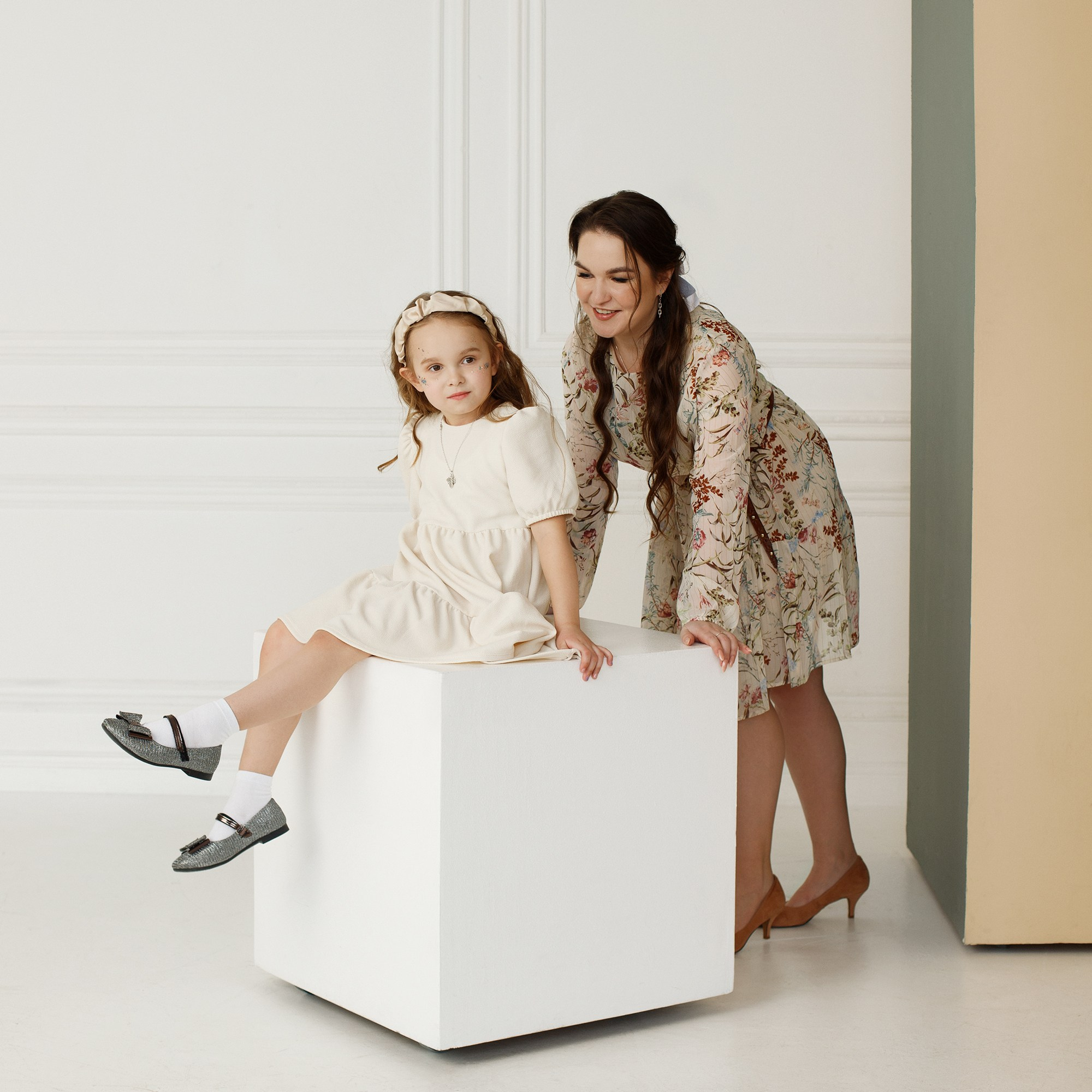 Фотосессия для мамы с дочкой. Необычные портретные фотосессии под ключ в Москве