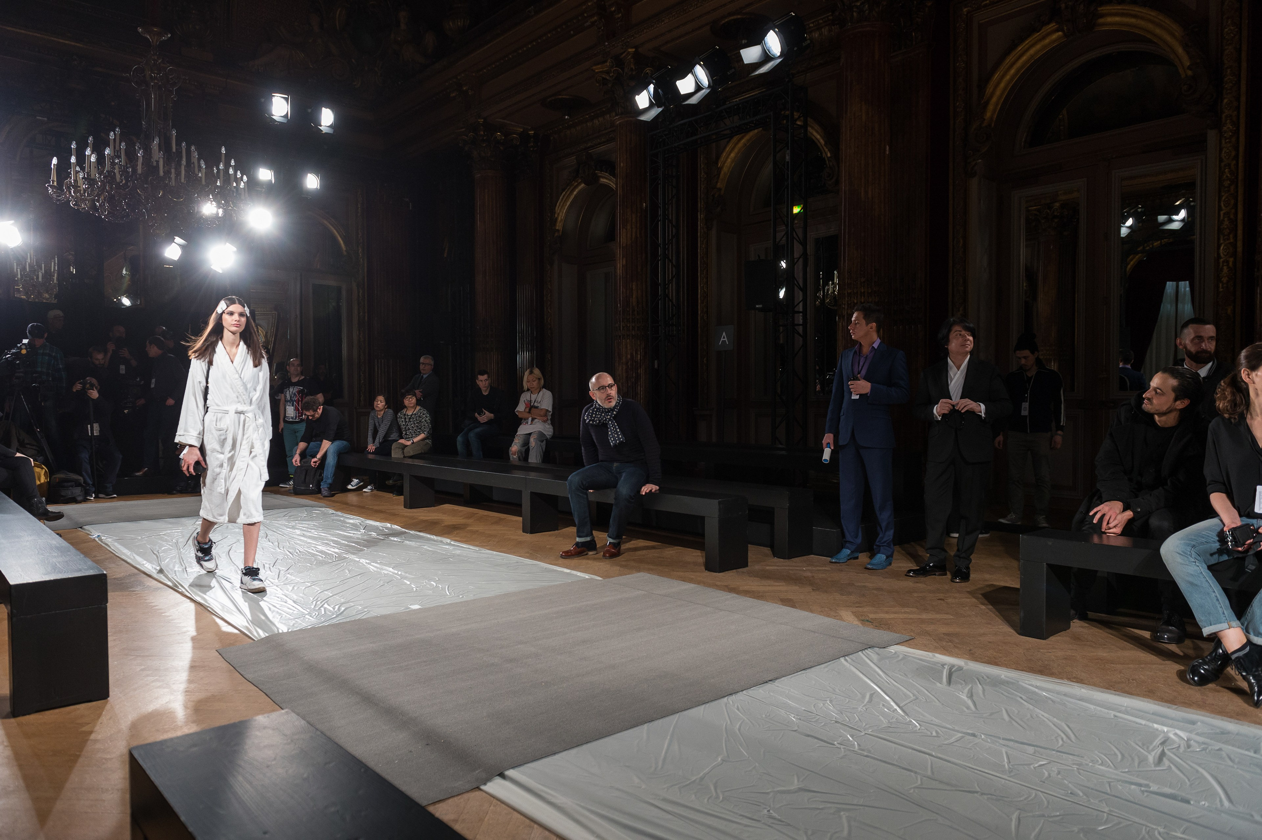 Valentin Yudashkin. Paris Fashion Week. 2015. Дима Бабушкин. Фотограф. Подиум. Репортаж. Творчество. Дорого