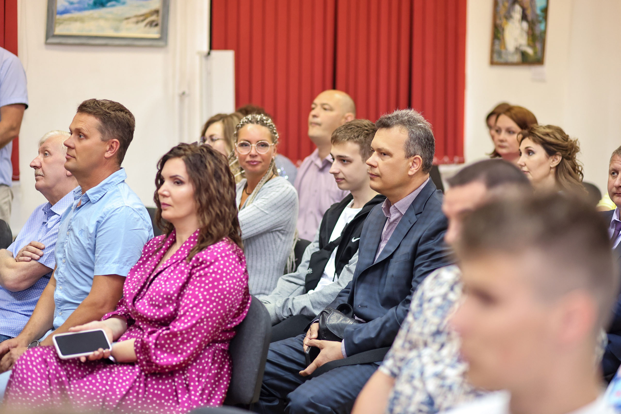 Вручение аттестатов. Школа № 7, выпускники 11 класса 2023 г. Студия выпускных альбомов Остров