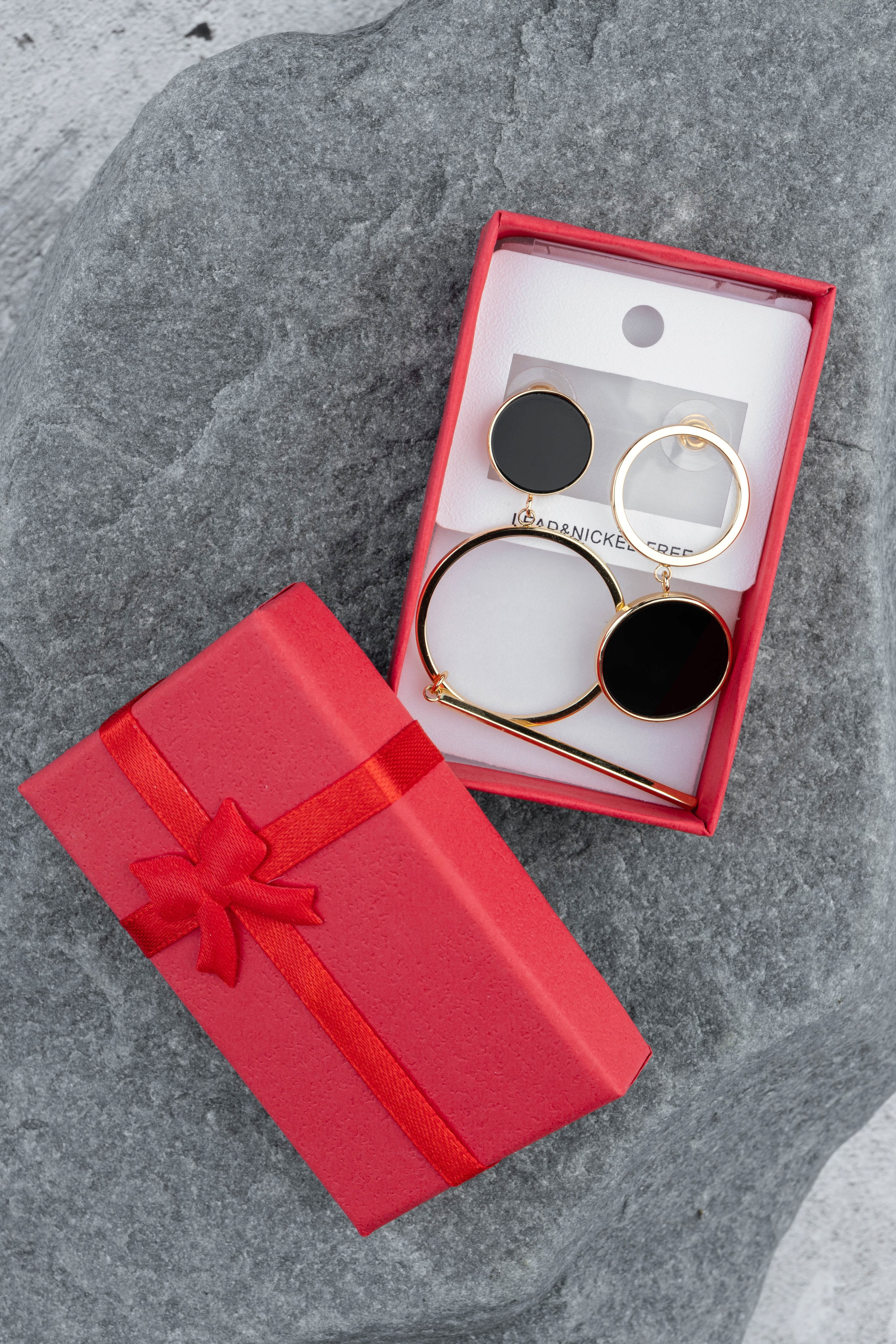 Ювелирные украшения. Предметный фотограф в Крыму Ольга Шестакова