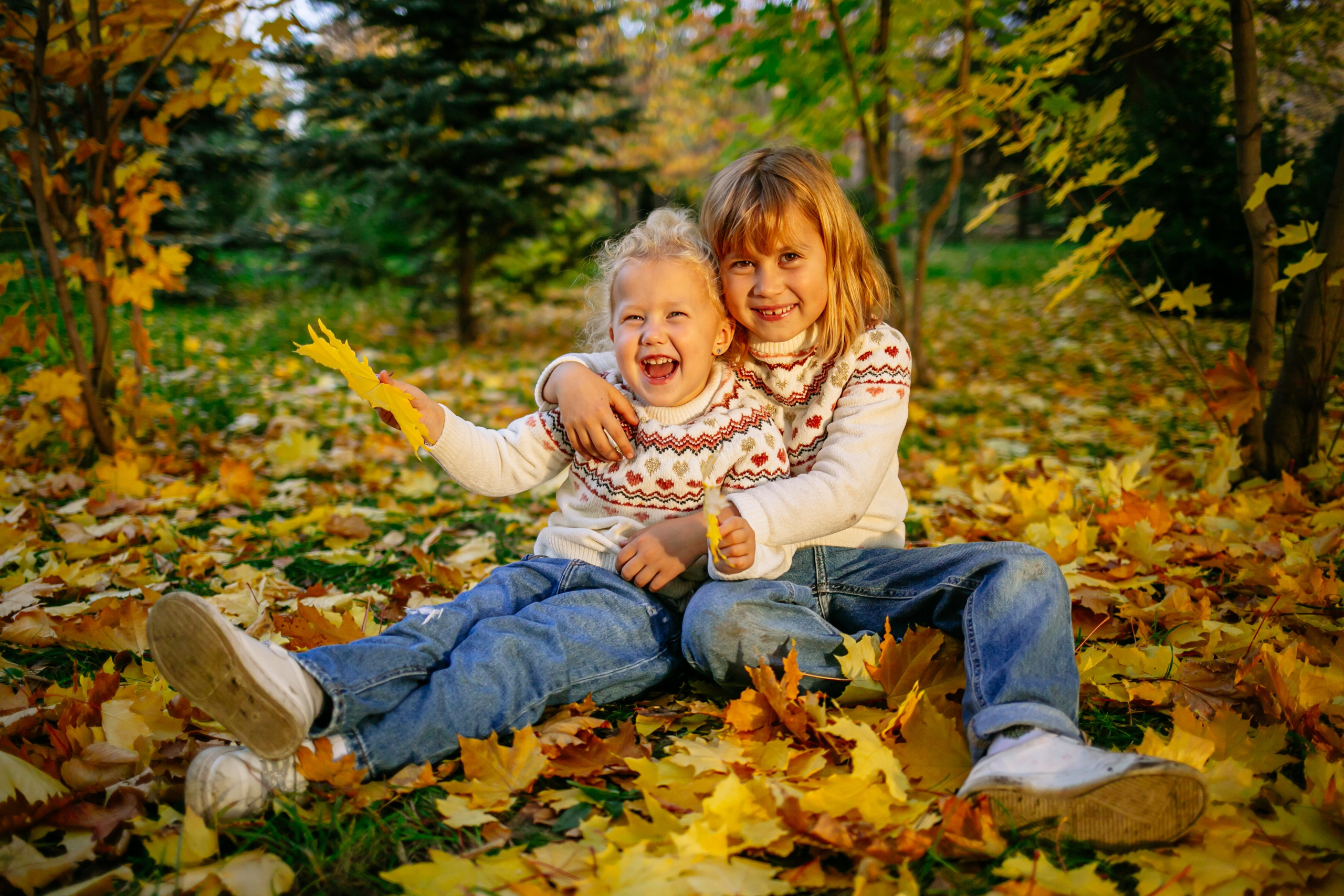 Юля, Анюта, Есения