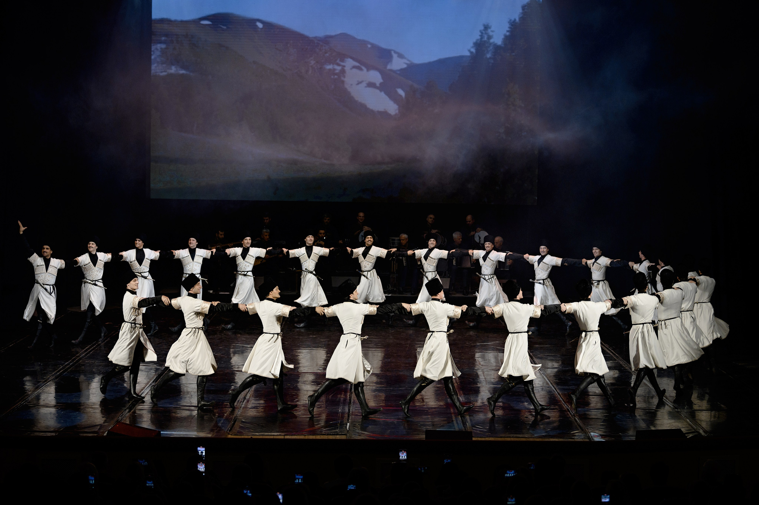Ансамбль «Лезгинка» концерт в Махачкале. РЕПОРТАЖНЫЙ И БИЗНЕС ФОТОГРАФ В МОСКВЕ, ЕГОР НИКОЛАЕВ