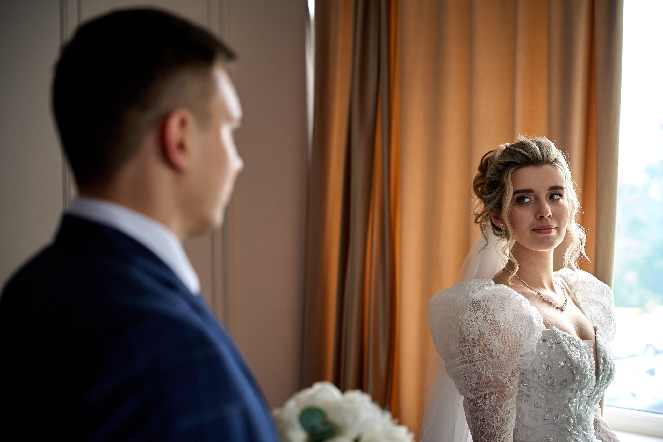 Свадебная фотосессия в Старом Осколе и Губкине. Профессиональный фотограф Старый Оскол, Губкин — свадьба, венчание, крещение, юбилей и день рождения