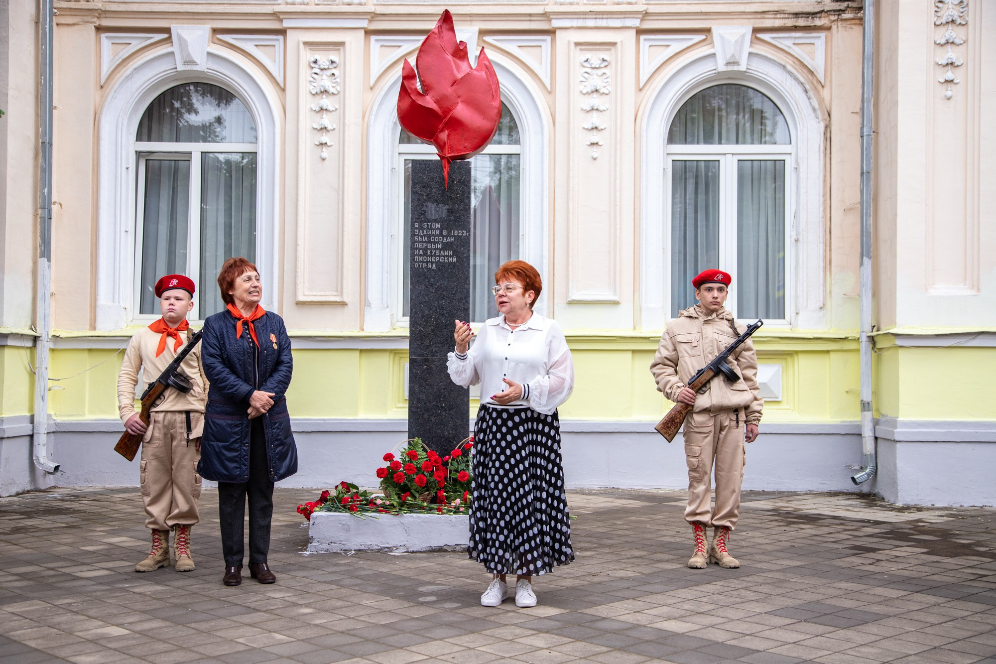 100-летие пионерии. Репортажный, промышленный и маркетплейс-фотограф Дмитрий Чернат