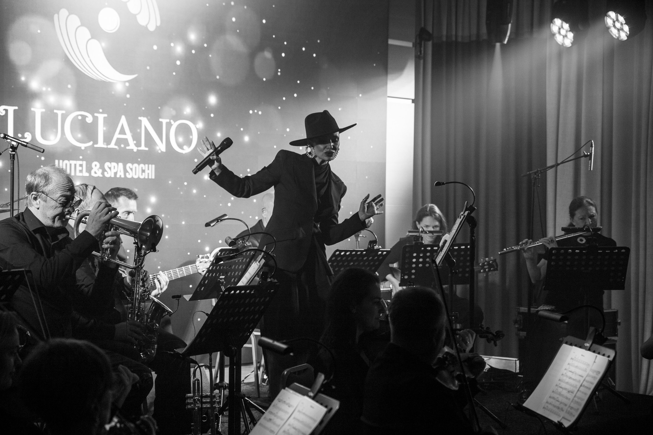 Гастротеатр 1000 свечей LUCIANO. Интерьерный и фуд фотограф в Иркутске Дмитрий Арно