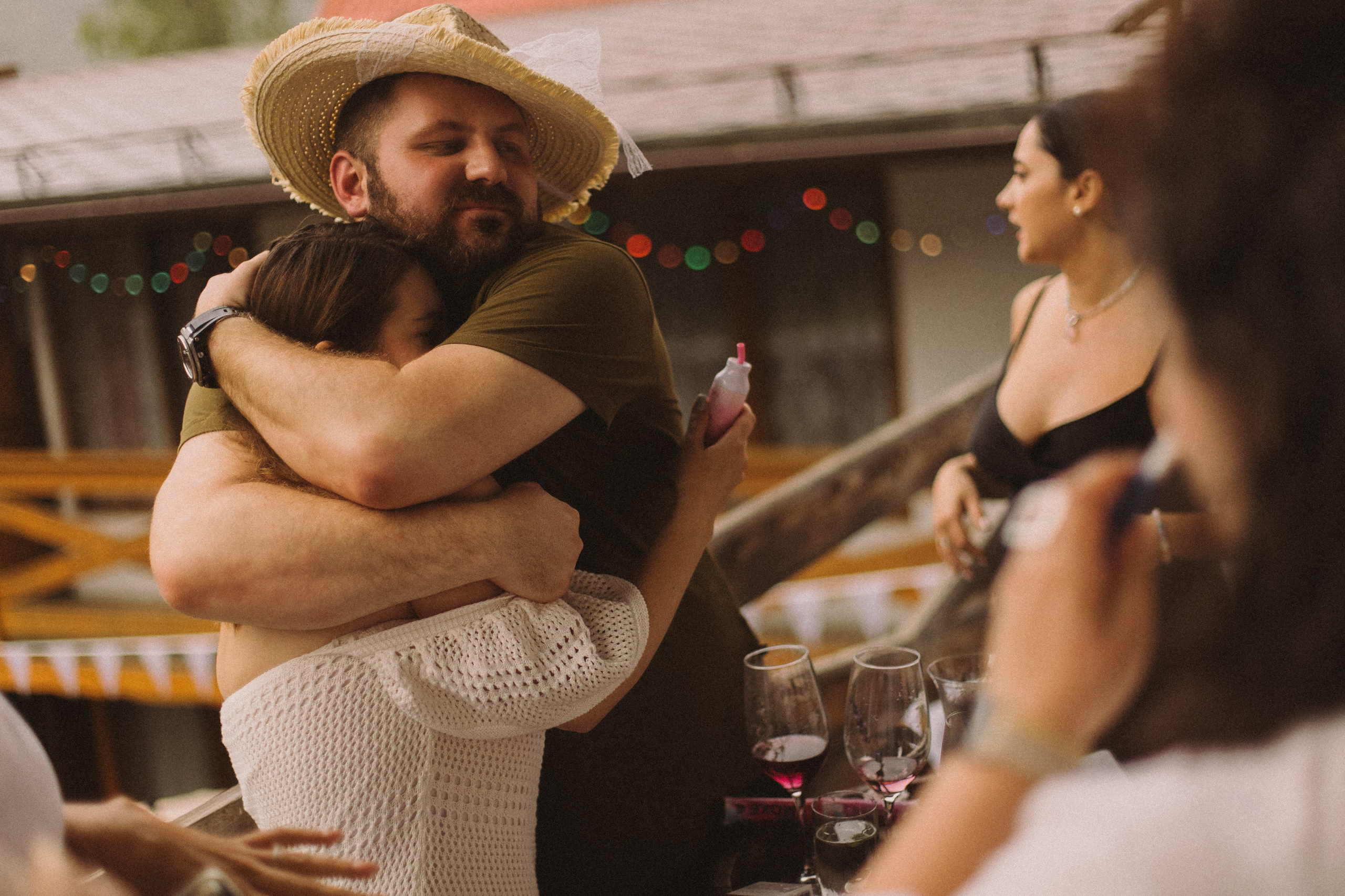 Репортажная фотосессия свадебной вечеринки в Красной поляне. Свадебный, репортажный и портретный фотограф Сочи, Краснодар. Александра Зайцева