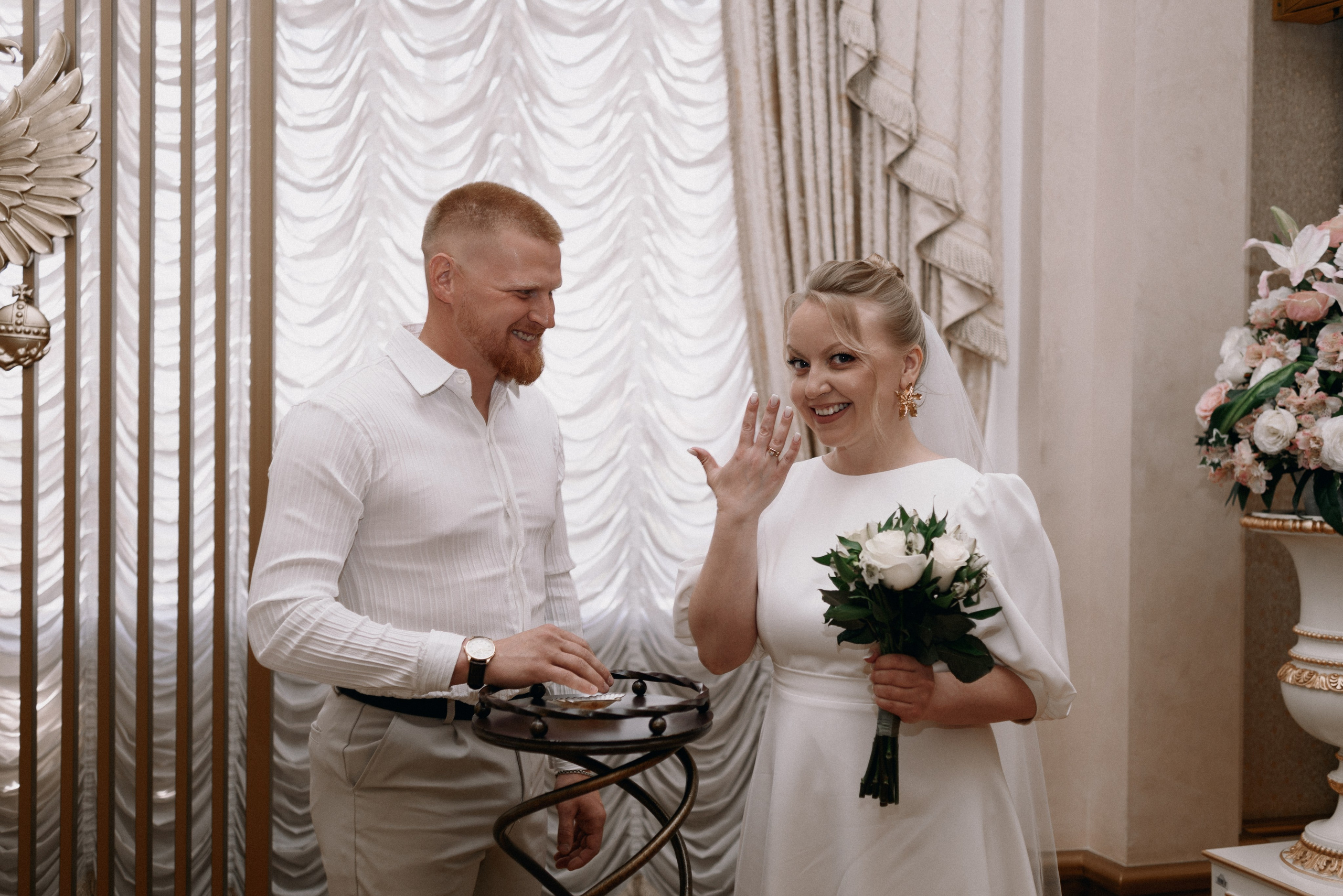 Свадебная фотосессия тюмень мост влюбленных. Фотограф Дарья Мустафина, Тюмень