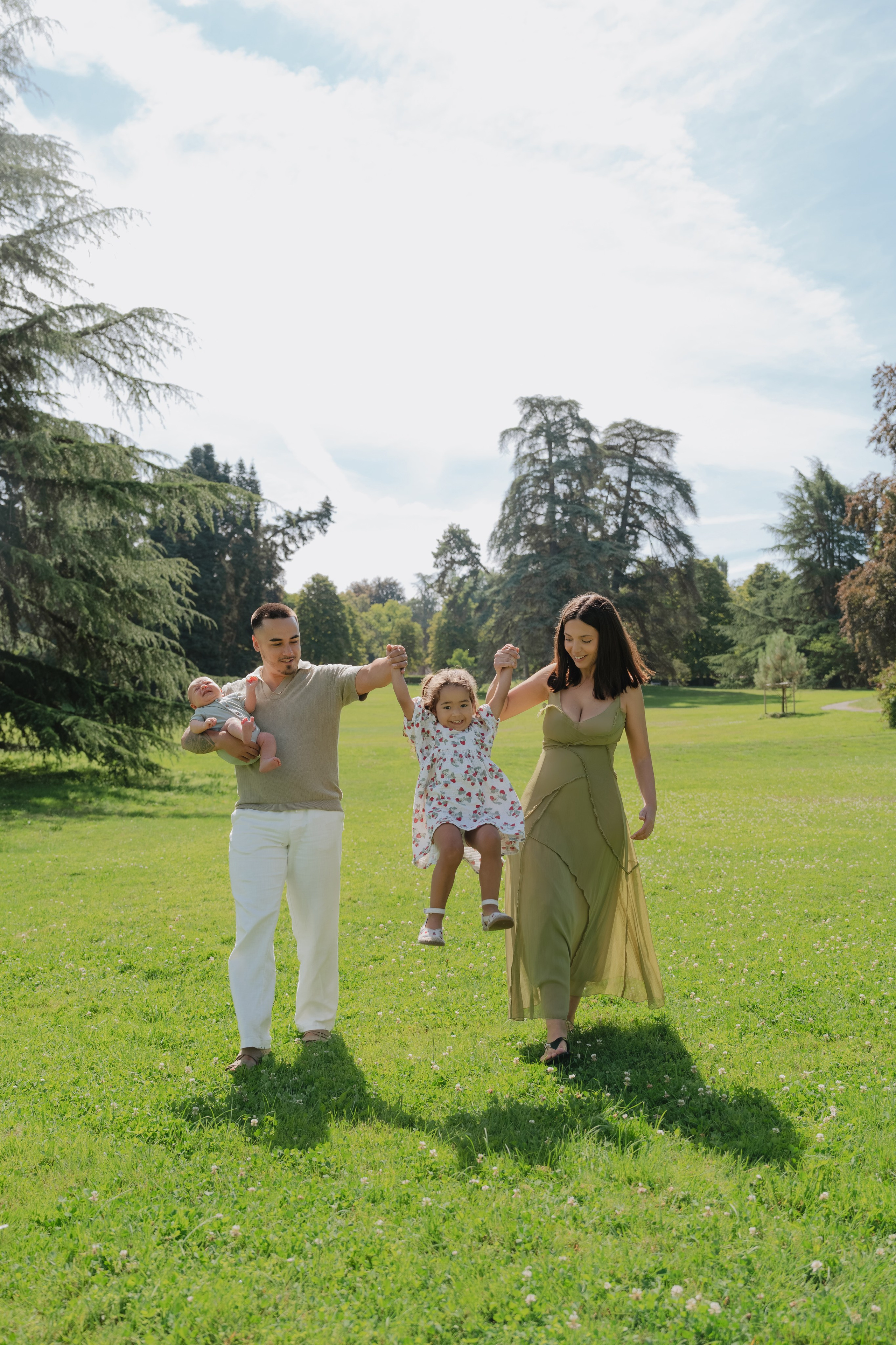 Yasmina & Ludovic with kids. Профессиональный свадебный фотограф в Женеве и Швейцарии | Таня Вовчецкая