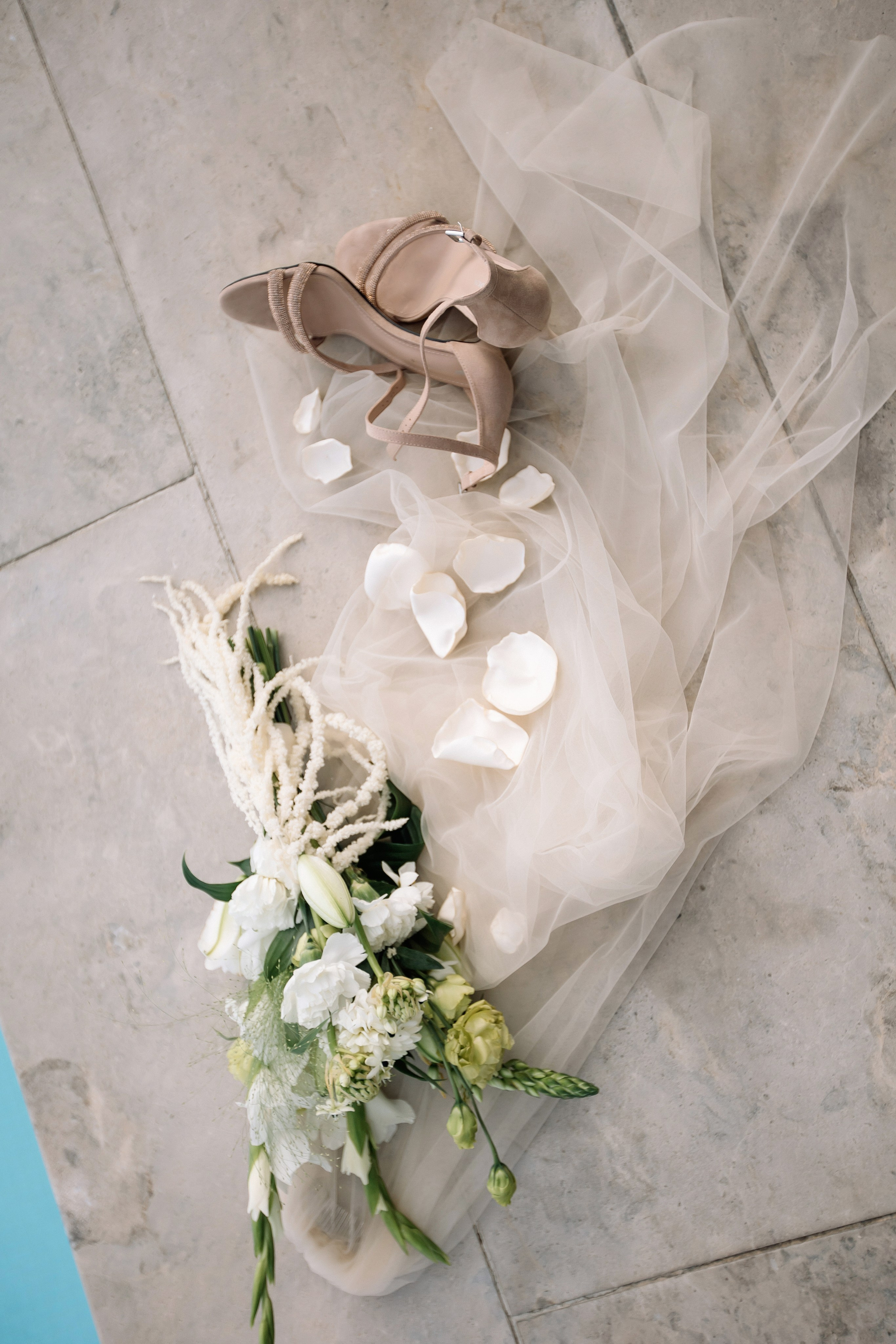 Александр и Гузель. Свадьба для двоих. Винодельня AYA. Фотограф Анна Лейман. Севастополь