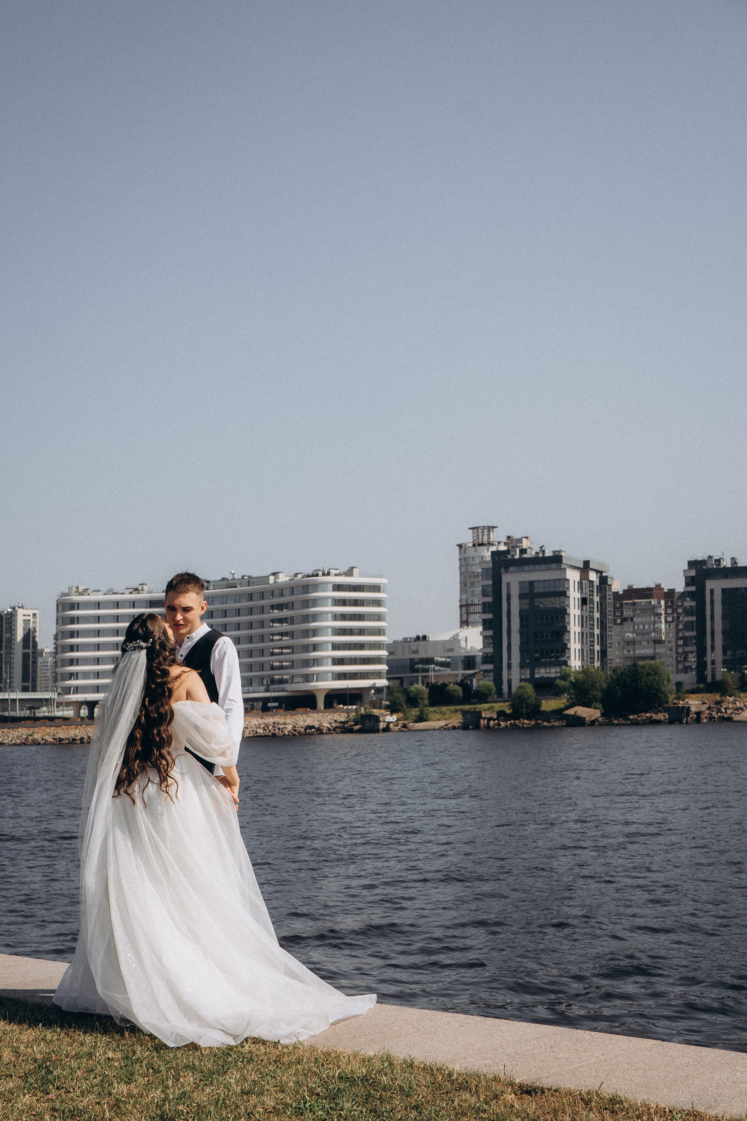 СВАДЕБНАЯ СЬЕМК В ПАРКЕ 300-ЛЕТИЯ. Профессиональный фотограф, Санкт-Петербург — Виктория Богомолова