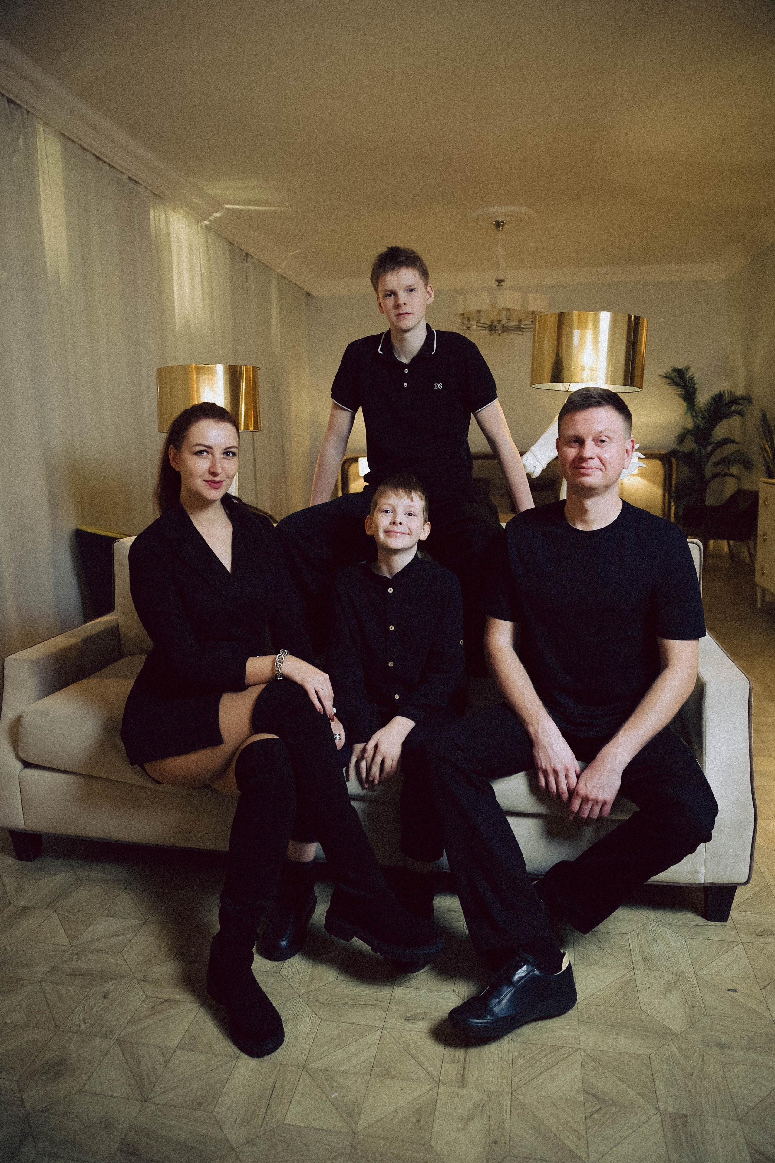 Новогодняя total black. Photographer in Moscow & everywhere in the World Alena Vyalova