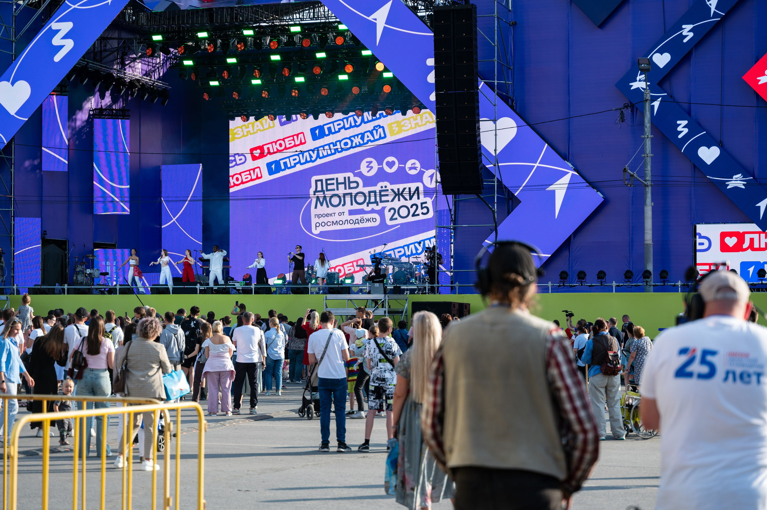 Код молодежи | 27.06.2025. Фотограф в Омске Елизавета Кириллова