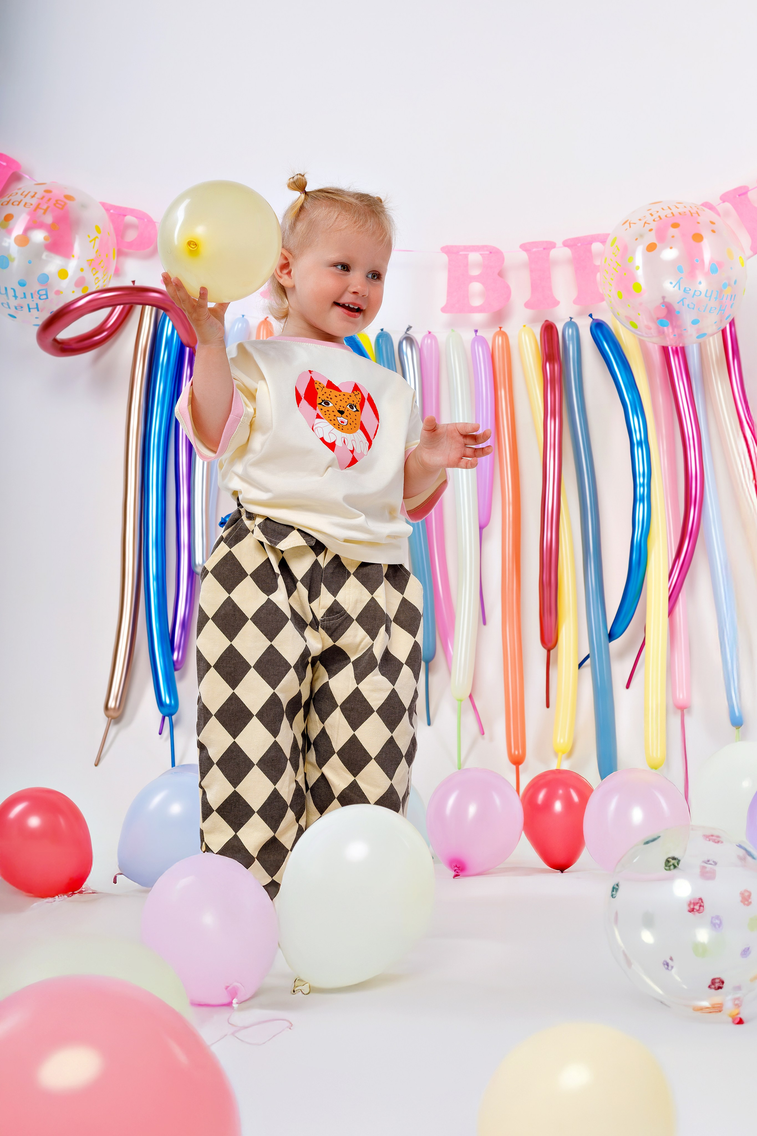 Детская фотосессия на 2 года в Сочи. Детский студийный фотограф Сочи