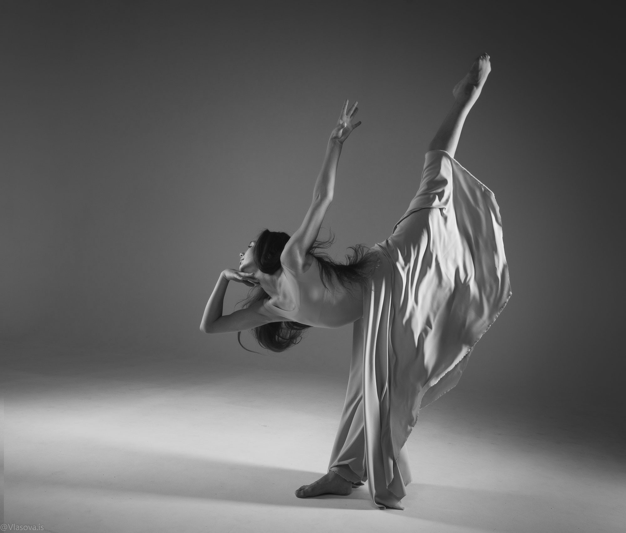 потрясающая фотосессия для танцора и спортсменки