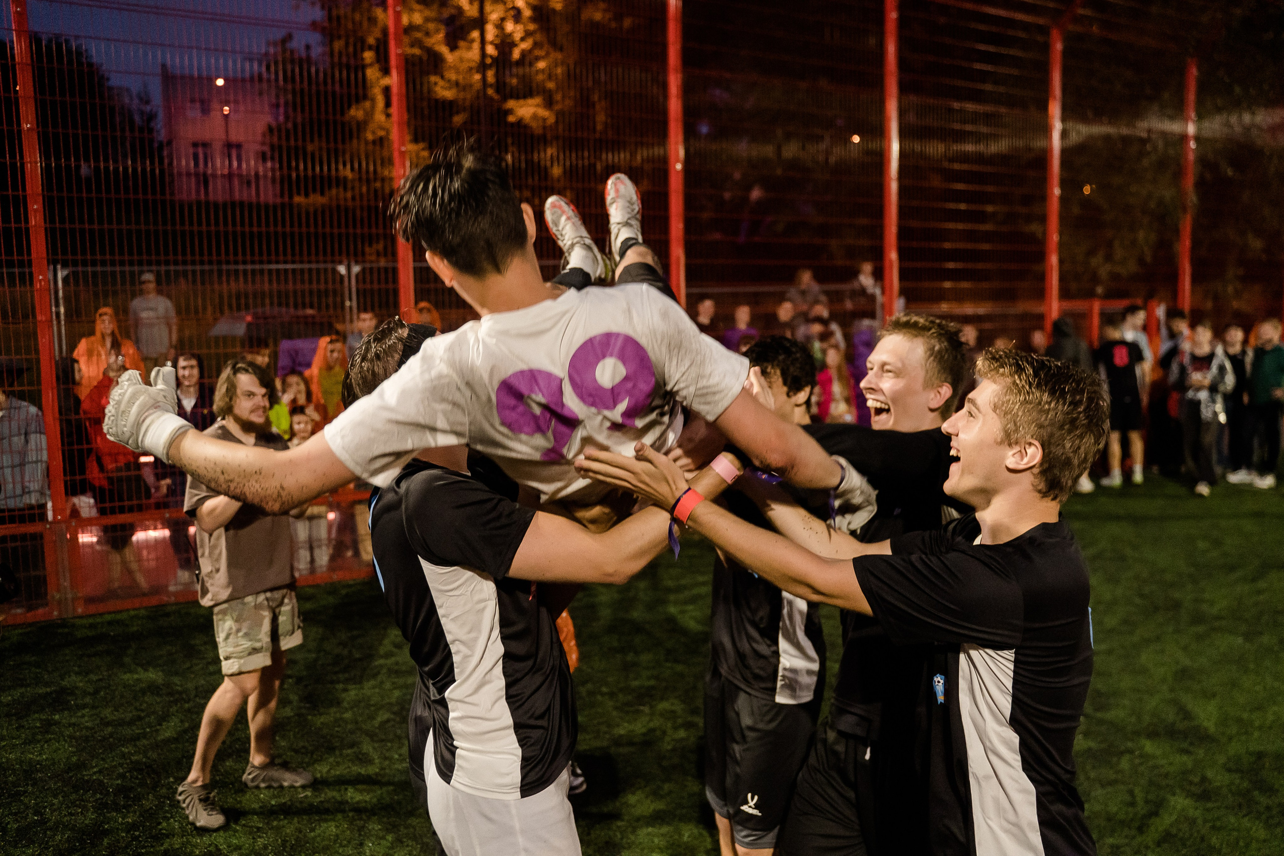 ФК «СКОРОСТЬ РЕШАЕТ» от СБП, РПЛ и Плюс Дача. Репортажный и свадебный фотограф в Москве