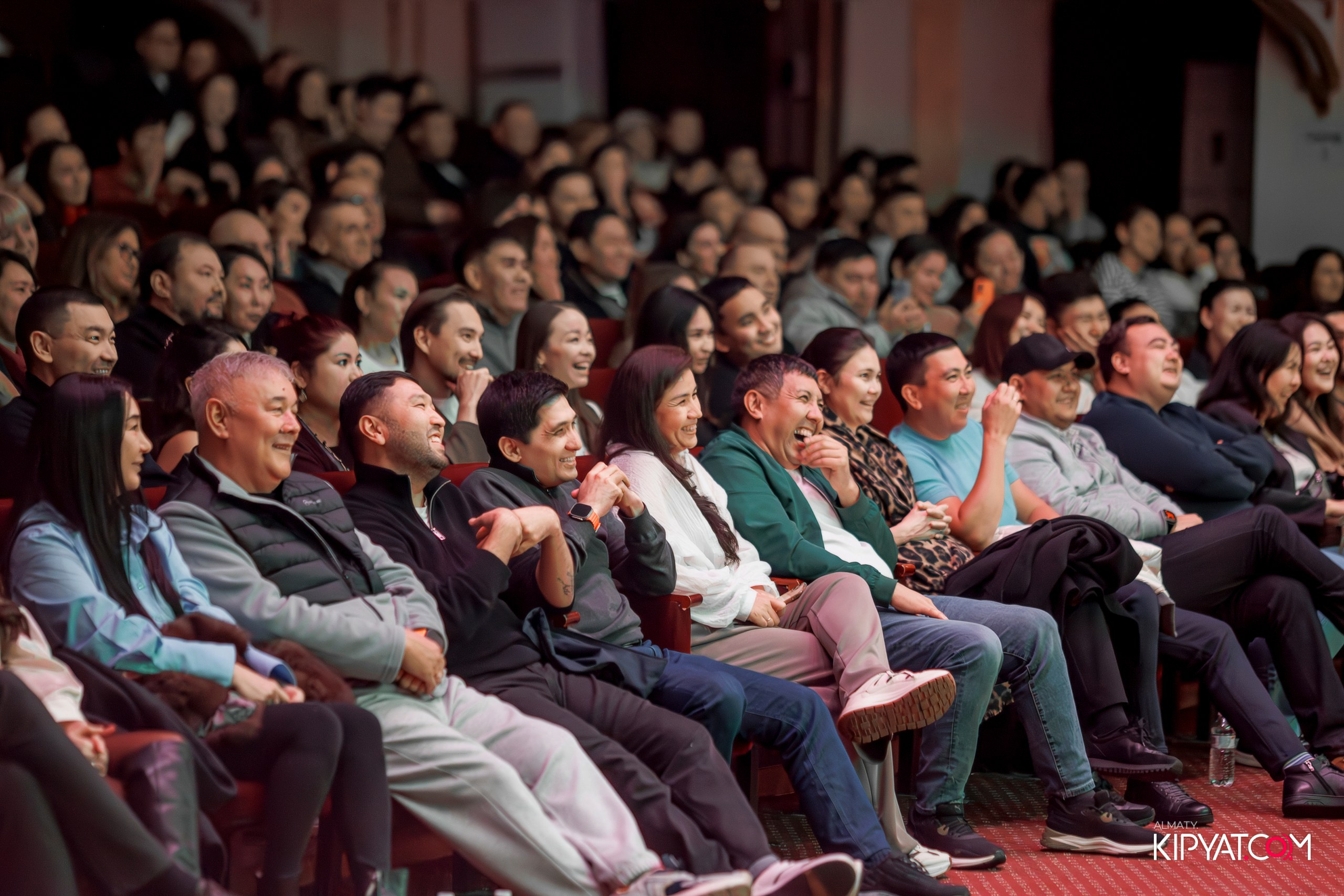 STAND UP КОНЦЕРТ АЛЕКСАНДА МЕРКУЛЬ. КИПЯТКОМ АЛМАТЫ! Фотосъемка мероприятий в Алматы