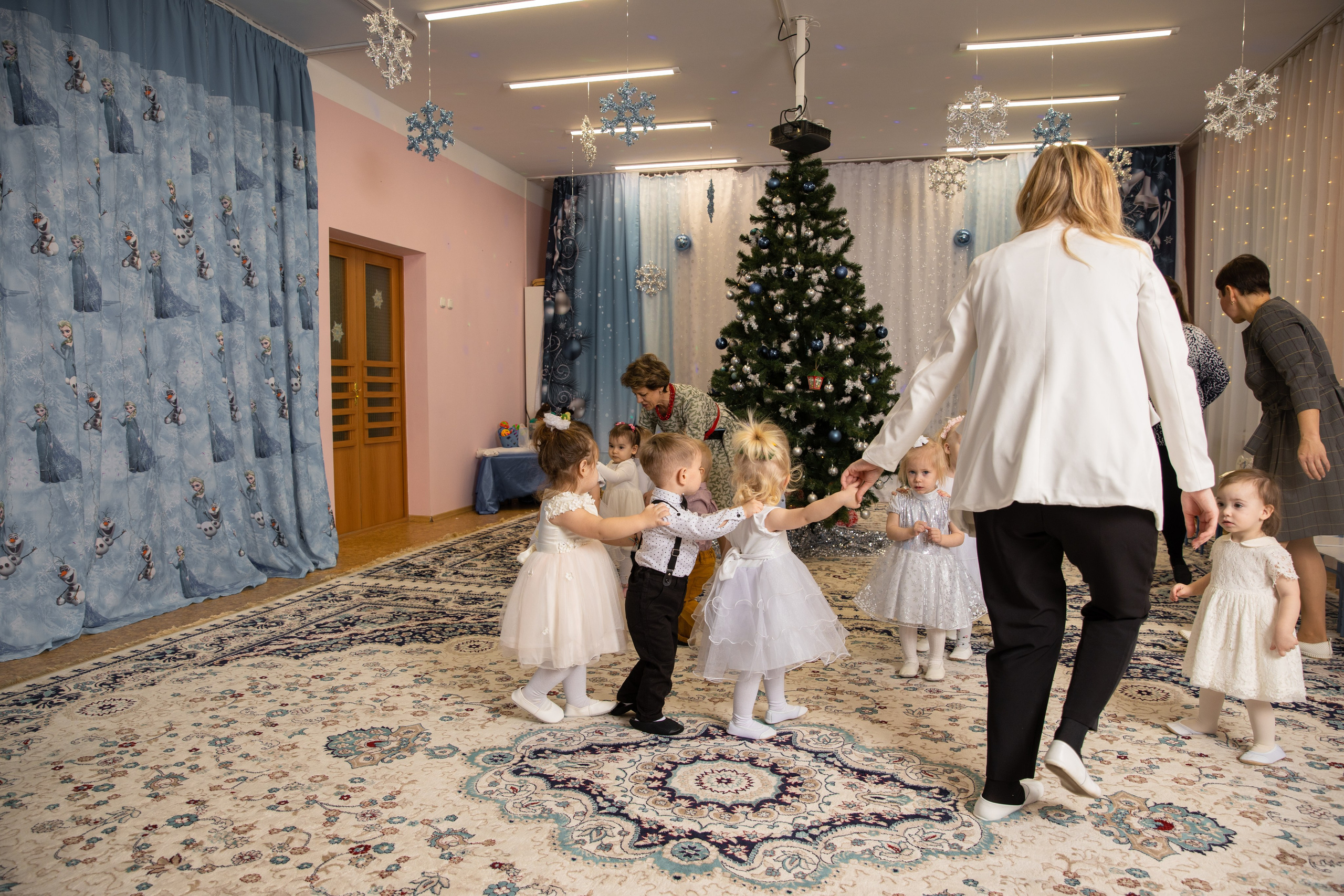 Новогодний утренник Успех. Фотограф в Железнодорожном и Балашихе