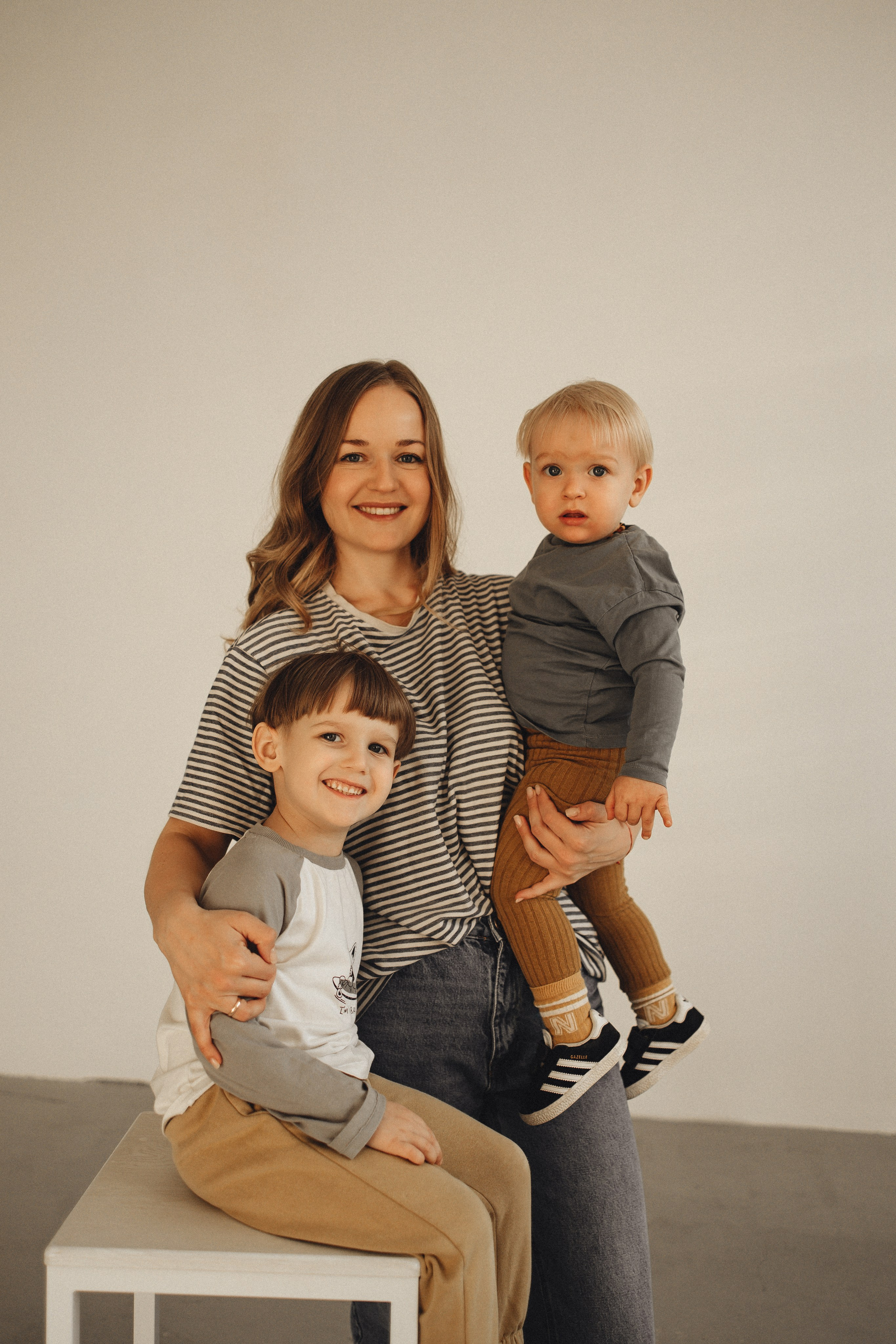 Семейная история в студии. Семейный и детский фотограф, таганрог, ростов-на-дону