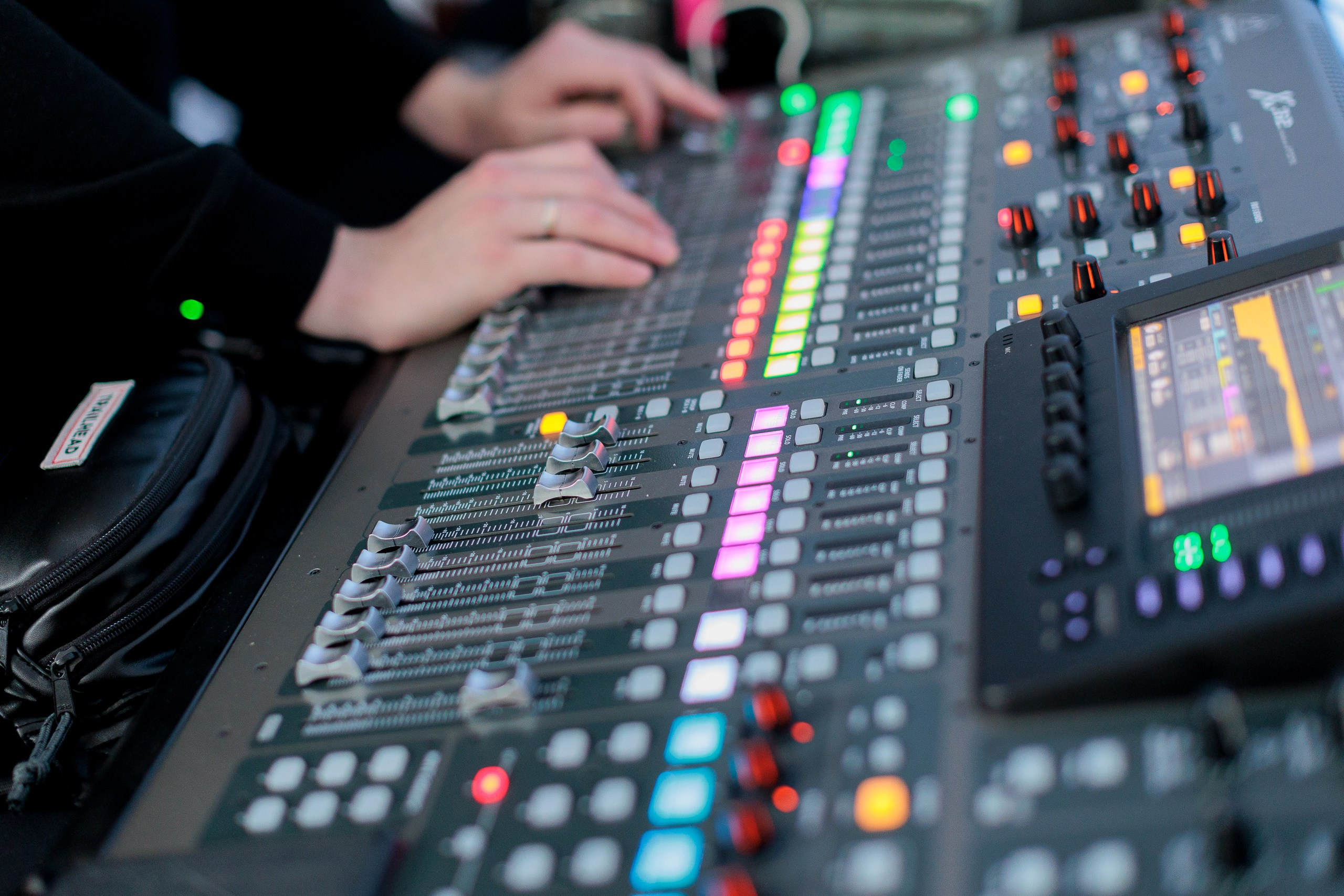 Фотограф для съемки награждения на корпоративной премии. Контент для бизнеса в Екатеринбурге Полдень Медиа