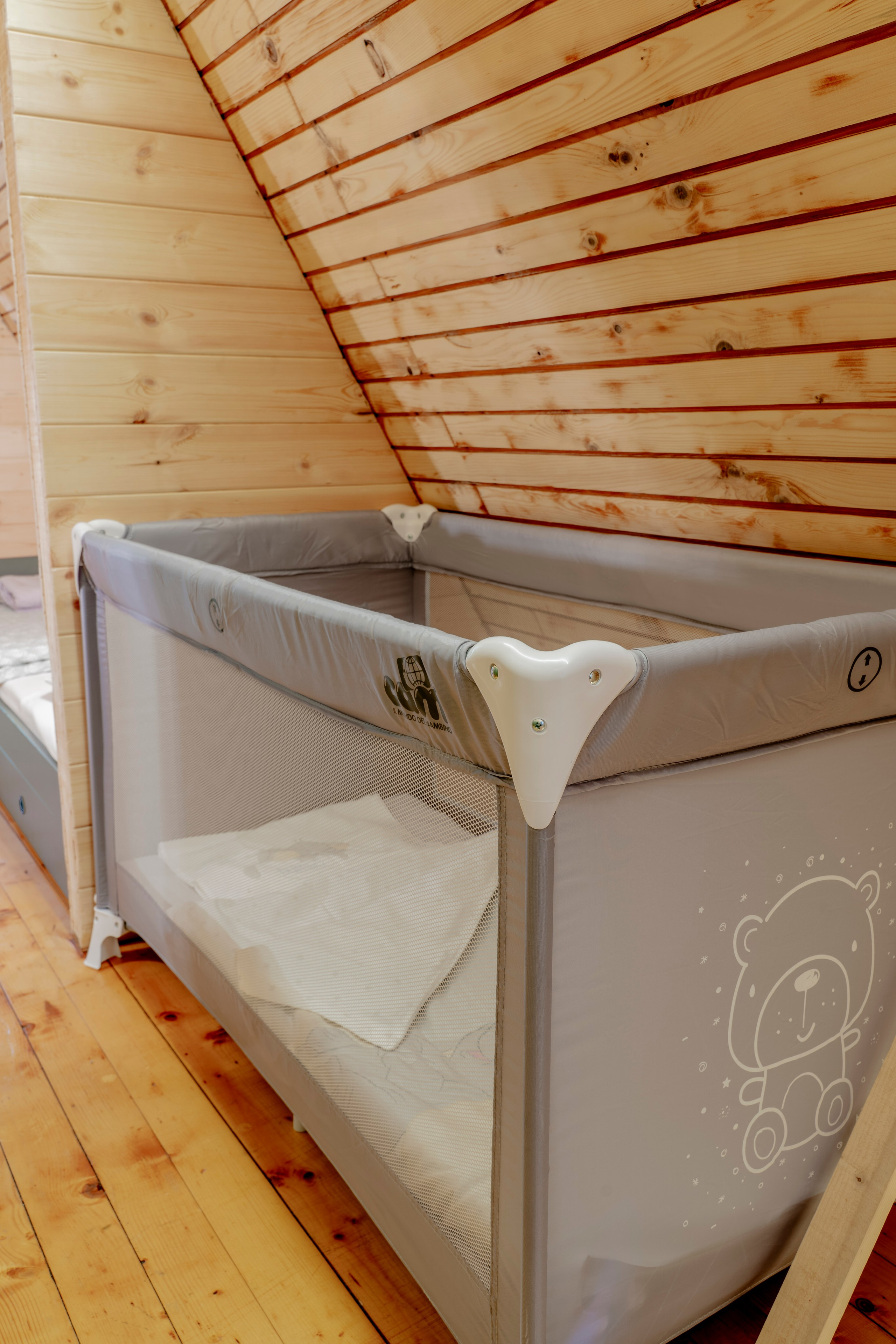 Viktorija Chalet. Photographer Liana Sudets Serbia Kopaonik Brzece Brus