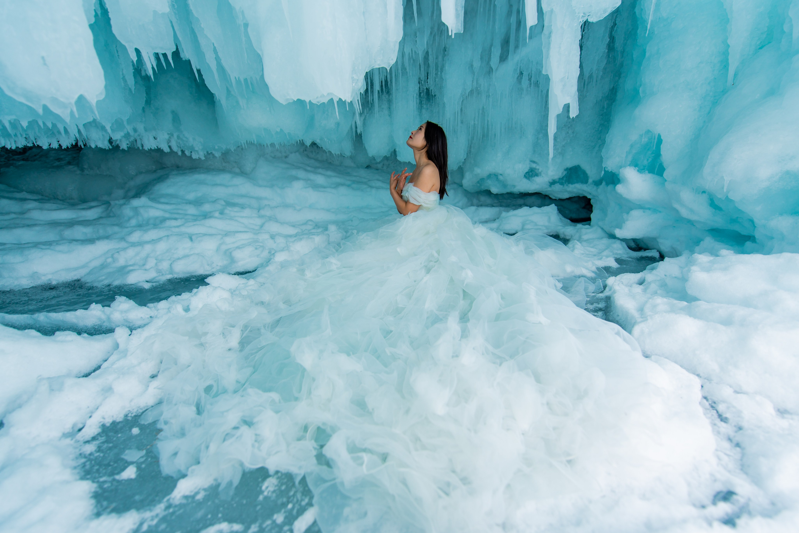 Фотосессия на Байкале в платьях с фотографом