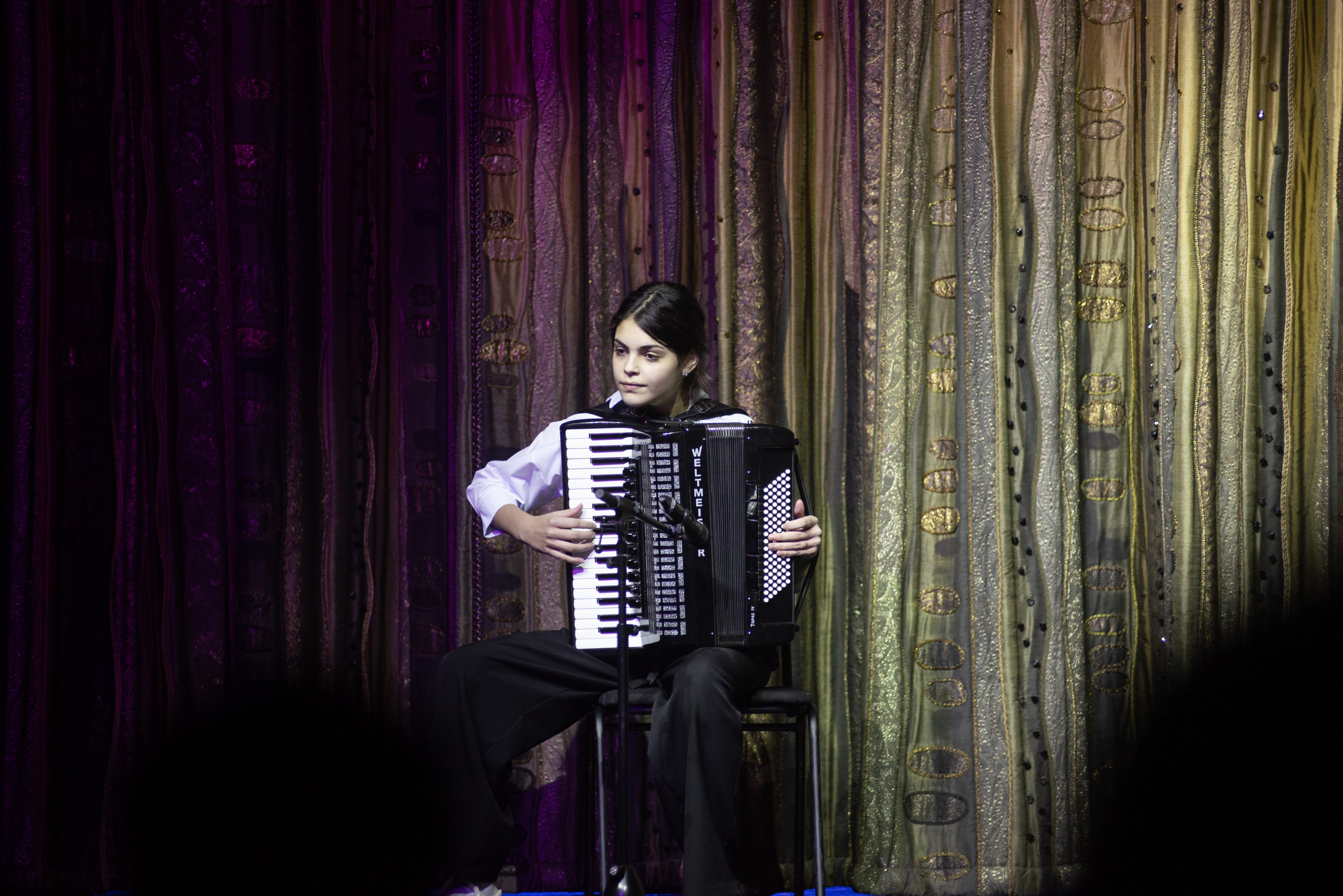 Отчетный концерт ДШИ «Гармония» «Зимняя гармония». Фотограф новорожденных, семейный детский в Тюмени Татьяна Морозова