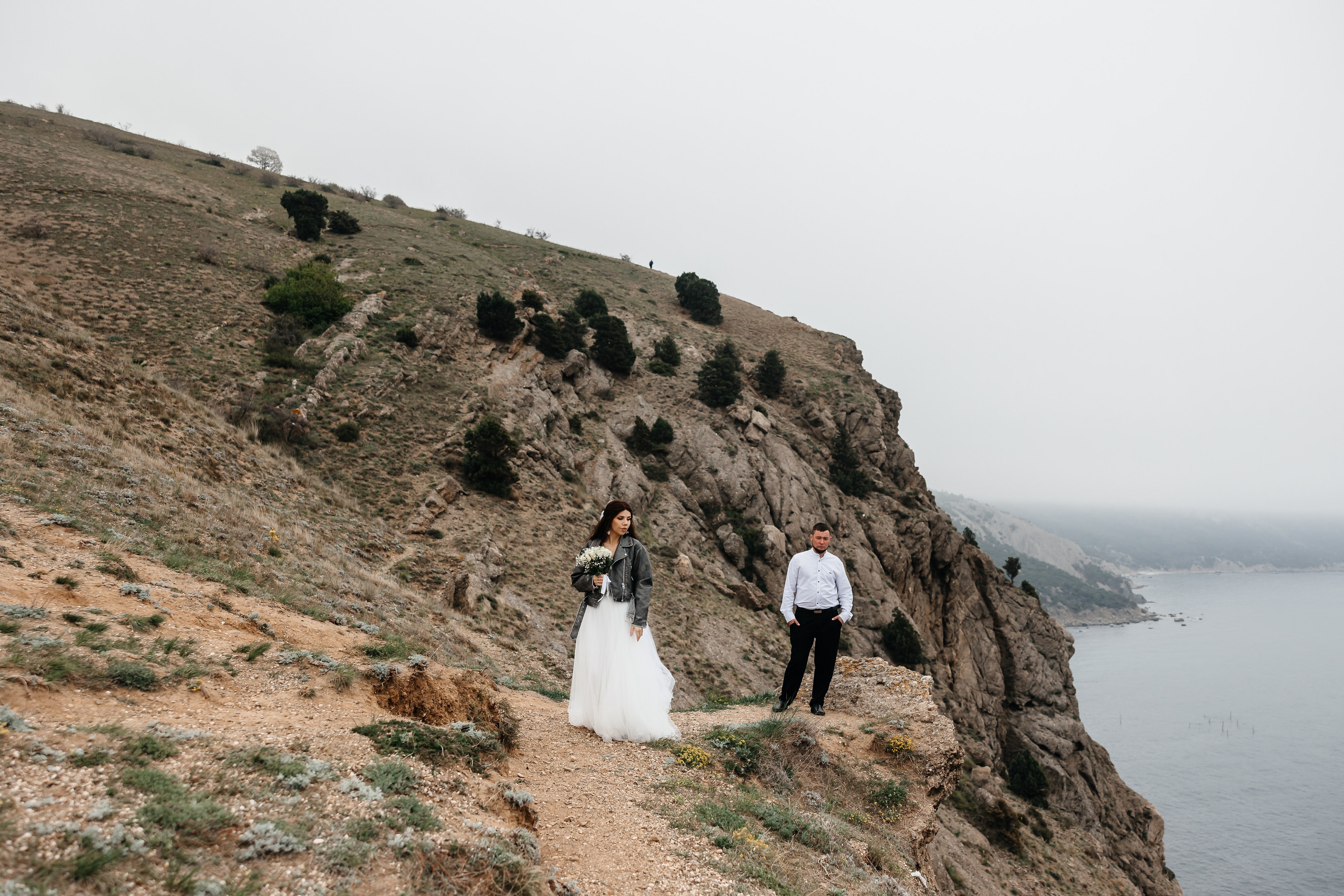 Анонс свадьбы Маргариты и Андрея. Туман на холмах Балаклавы. Свадебный фотограф в Крыму и Севастополе Ольга Баскакова