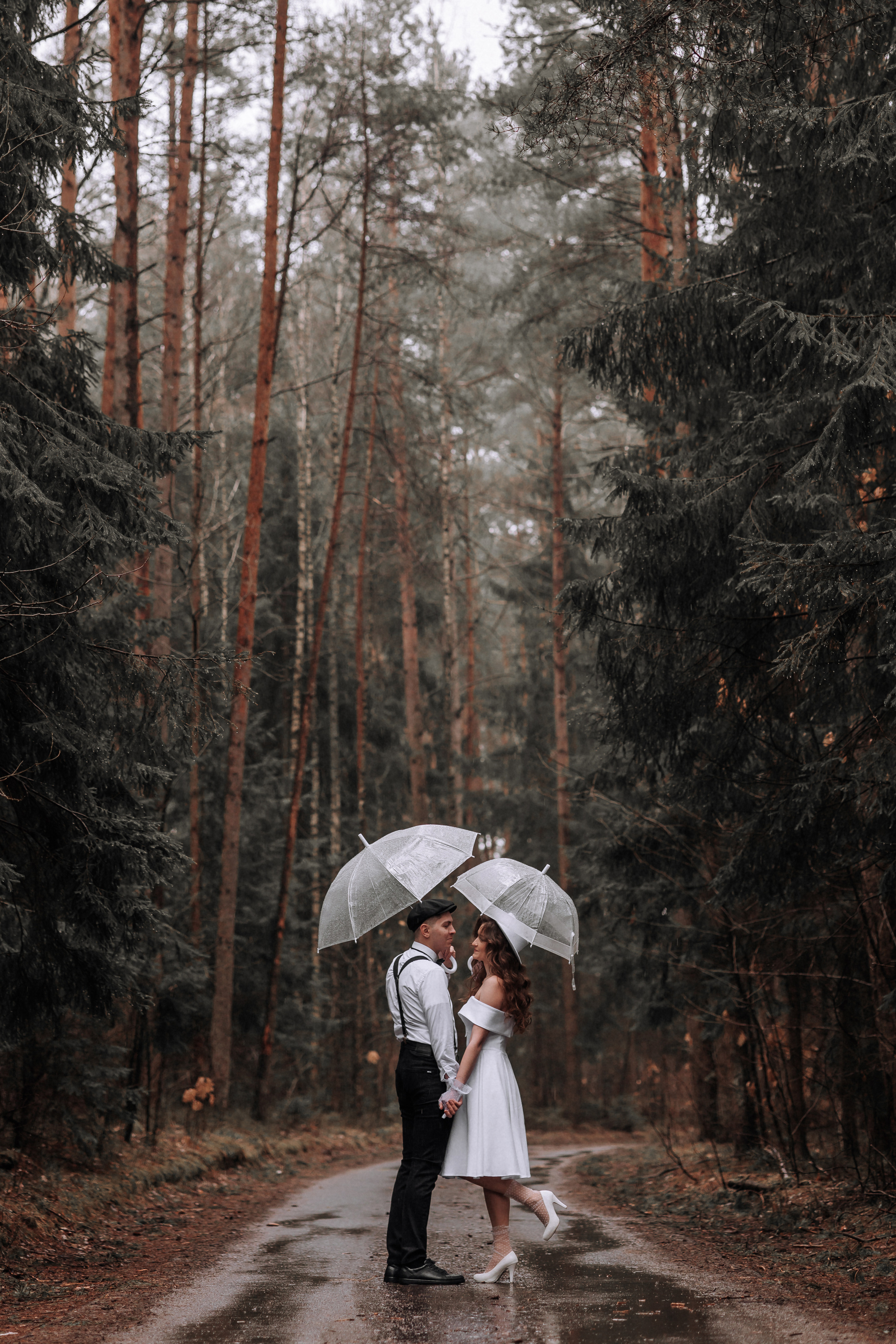 Двое под дождем. Свадебный фотограф Минск РБ