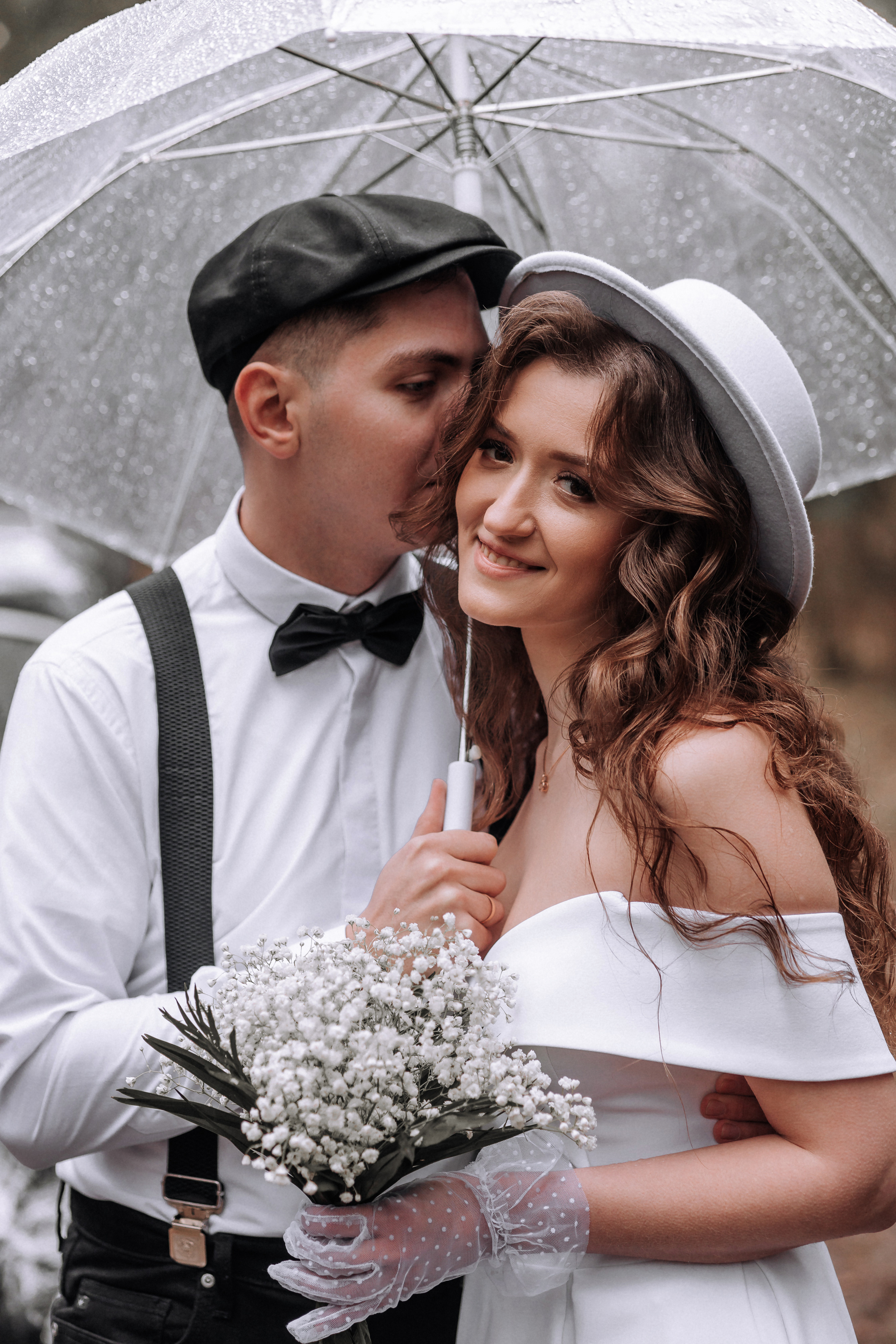 Двое под дождем. Свадебный фотограф Минск РБ