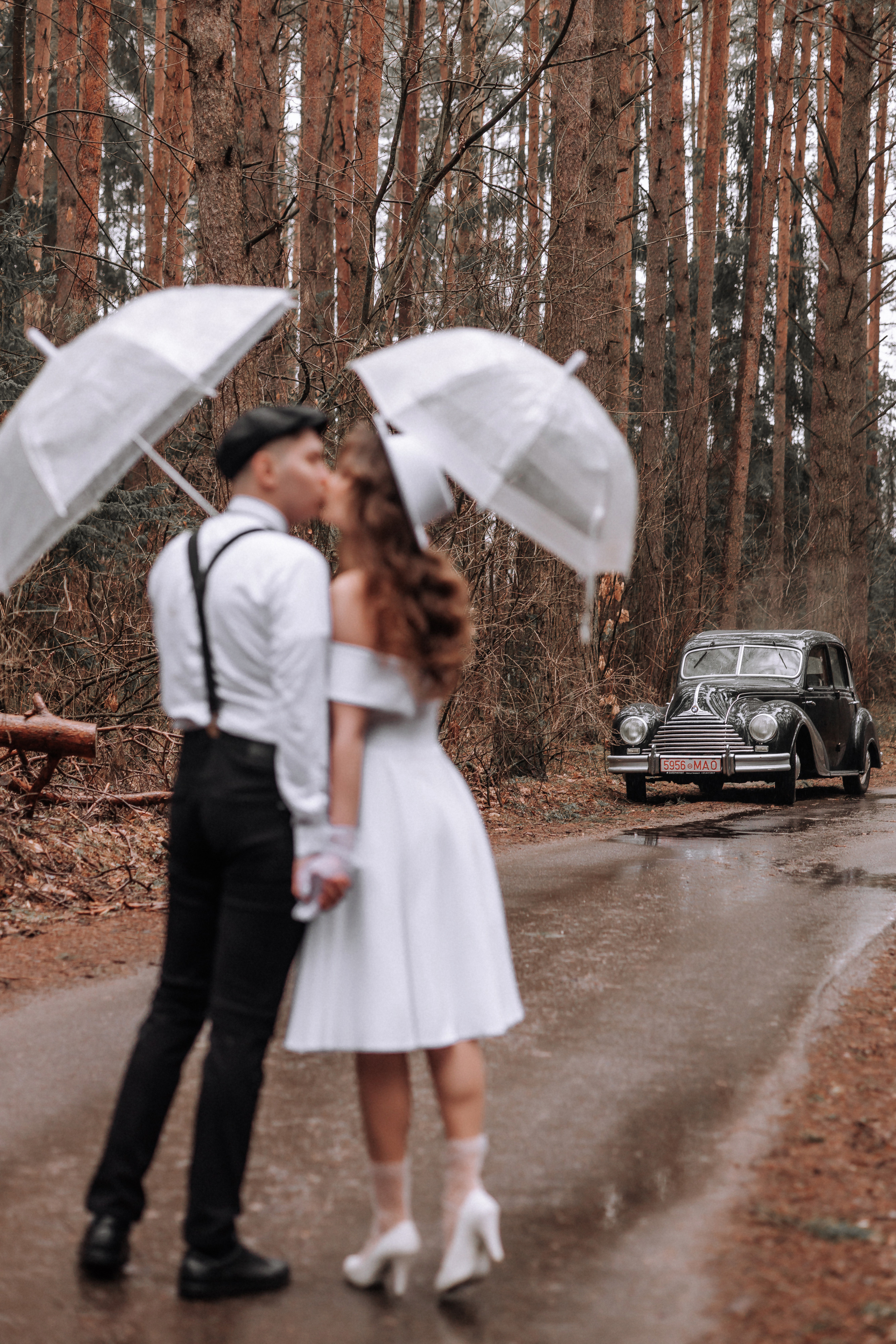 Двое под дождем. Свадебный фотограф Минск РБ