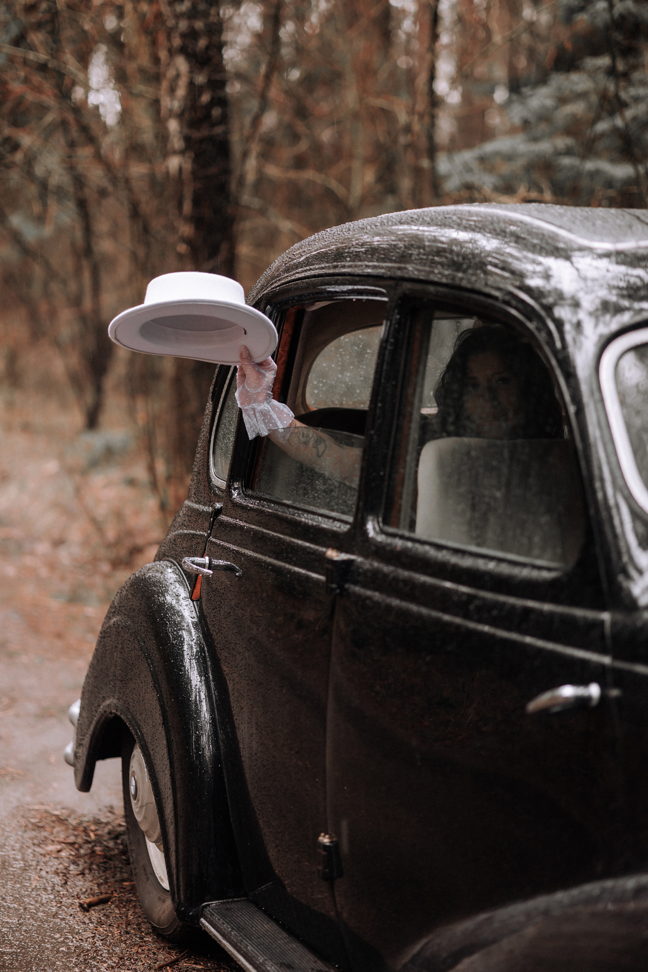 Двое под дождем. Свадебный фотограф Минск РБ