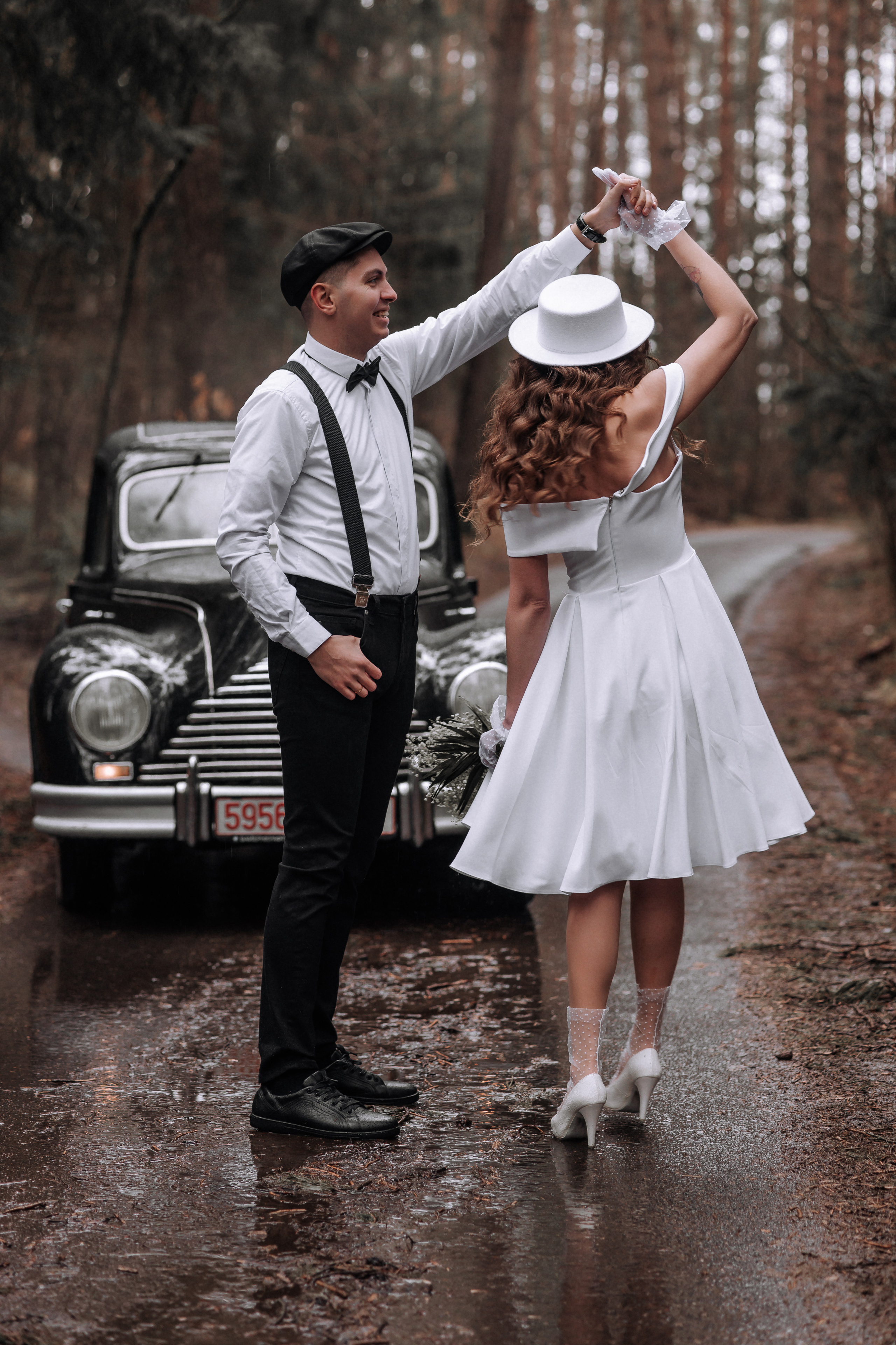 Двое под дождем. Свадебный фотограф Минск РБ