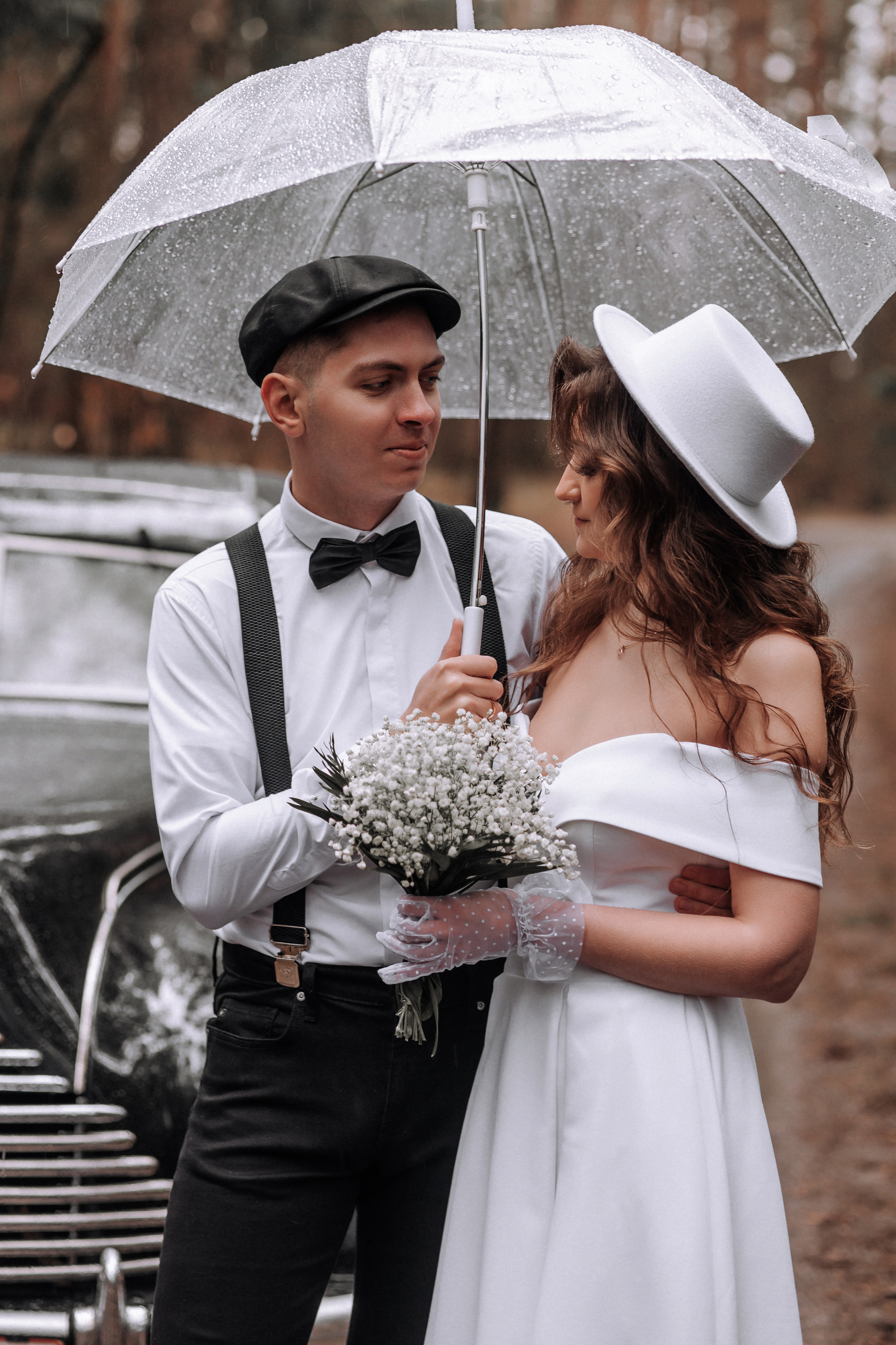 Двое под дождем. Свадебный фотограф Минск РБ