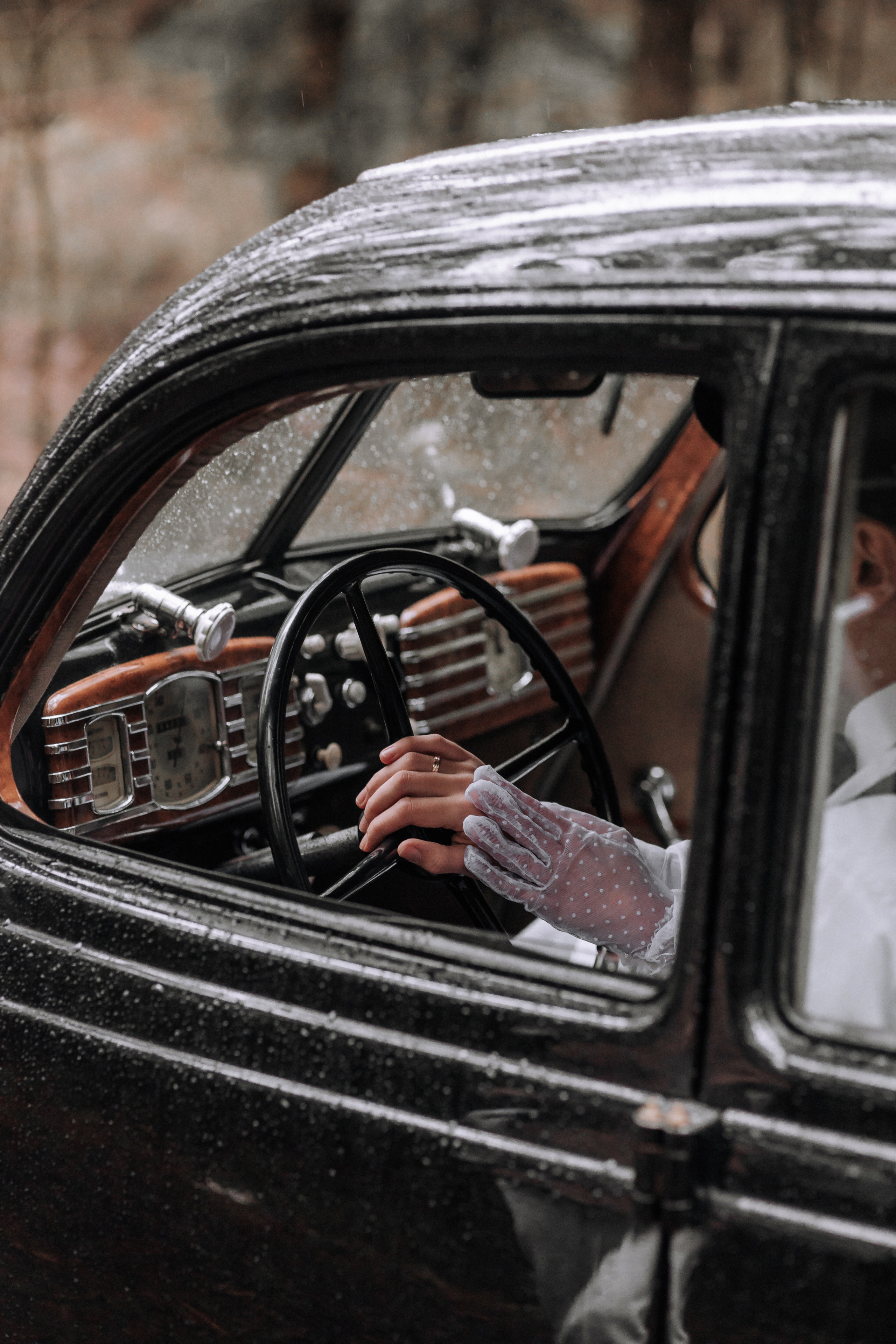 Двое под дождем. Свадебный фотограф Минск РБ