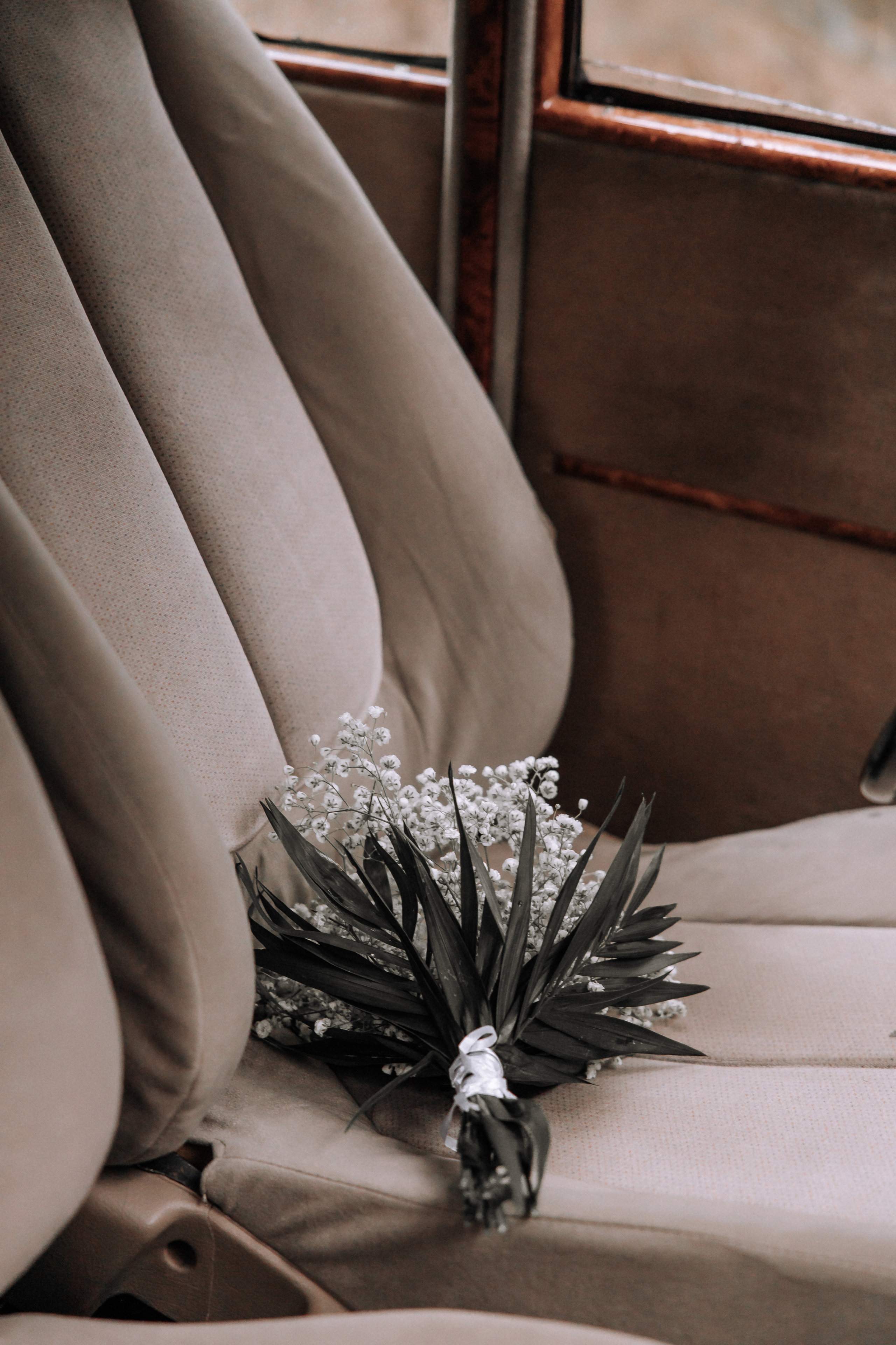 Двое под дождем. Свадебный фотограф Минск РБ