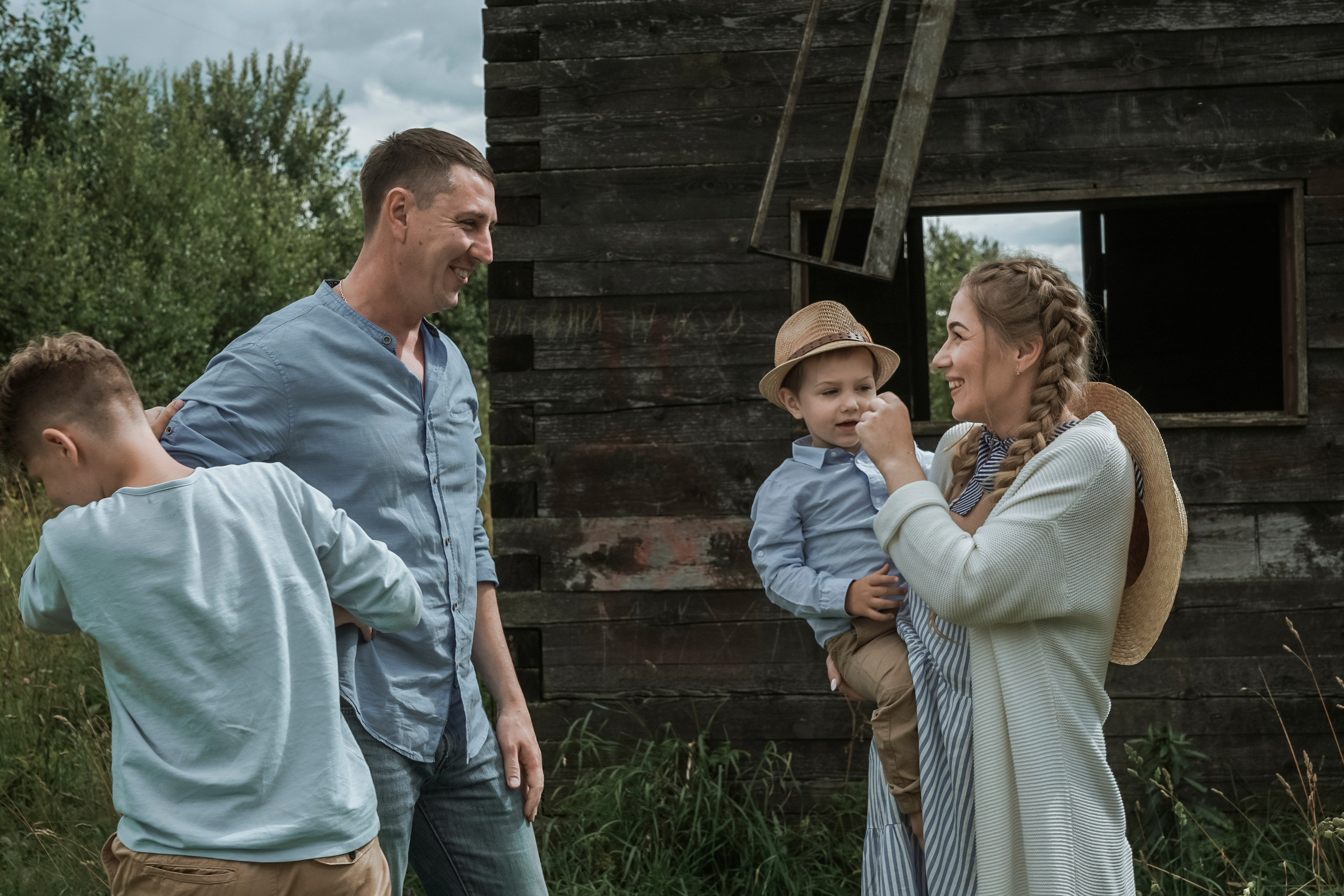 Семейная съёмка на старой Мельнице. Свадебный, семейный и контент фотограф в Санкт- Петербурге Елена Грие