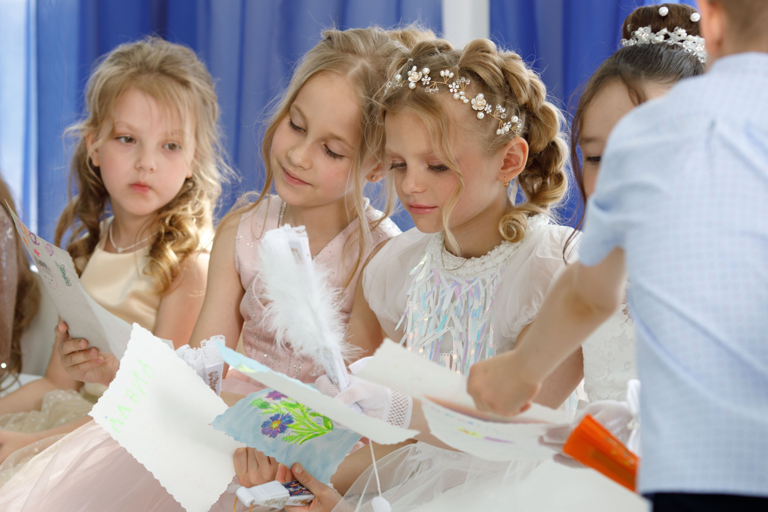 Выпускной в Гармонии. Фотограф Анна Телекаева, выпускные альбомы, семейные и репортажные съемки в Омске