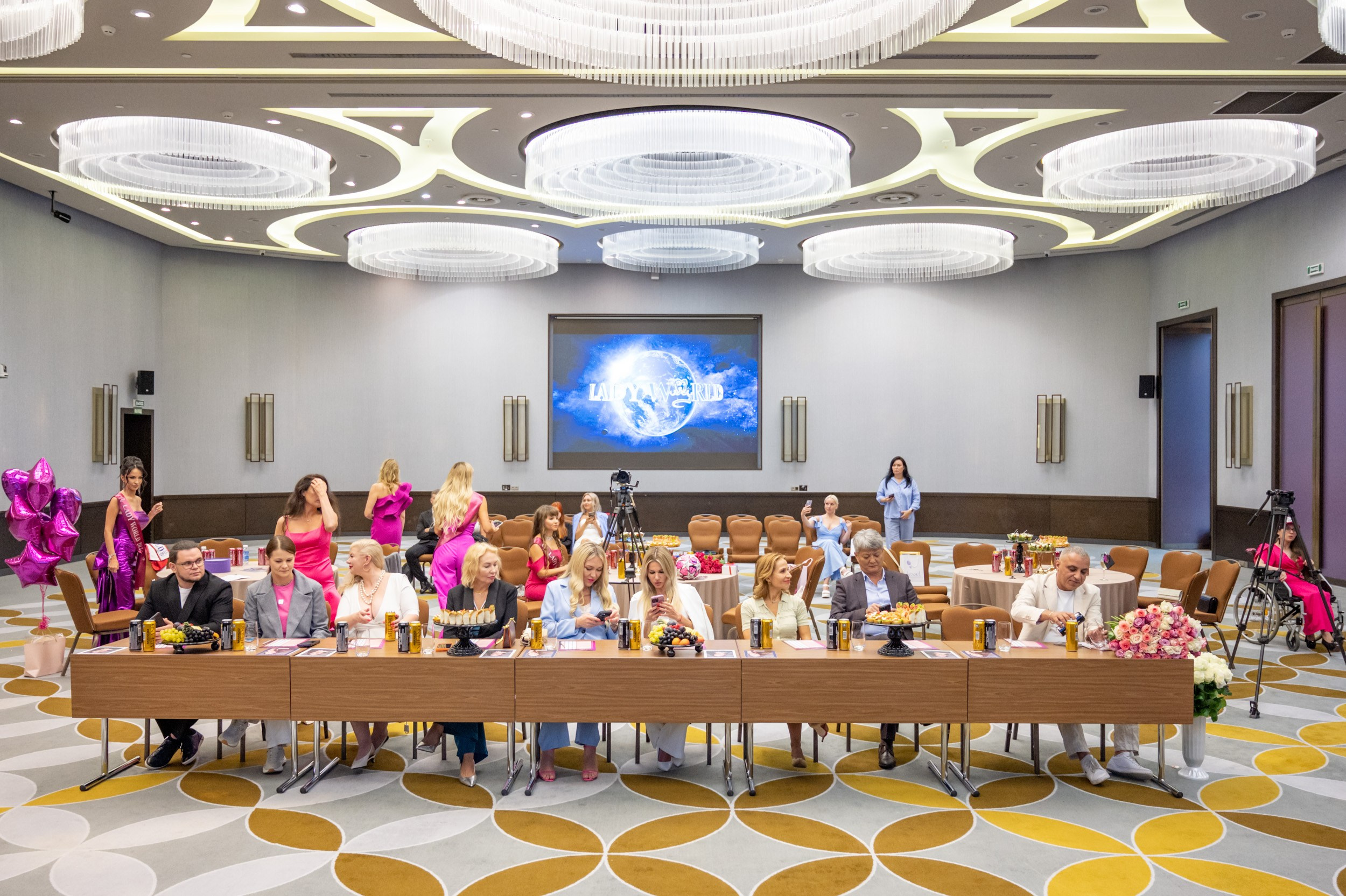 Церемония открытия Конкурса красоты «LADY WORLD» 2024. Фотографирую счастливых людей в Сочи