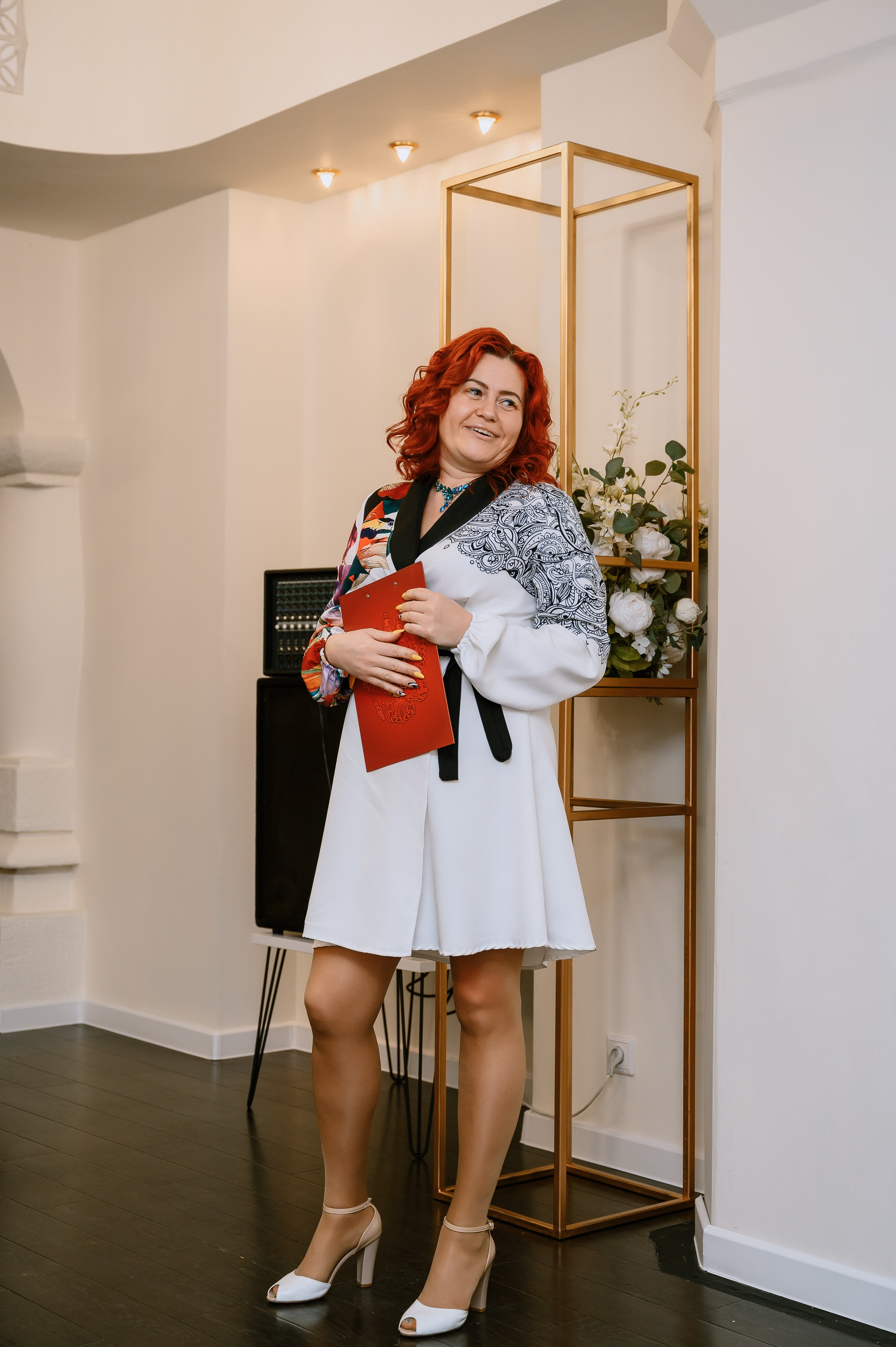 Поэтический вечер Ольги Любимовой. Свадебный и просто хороший фотограф в Челябинске