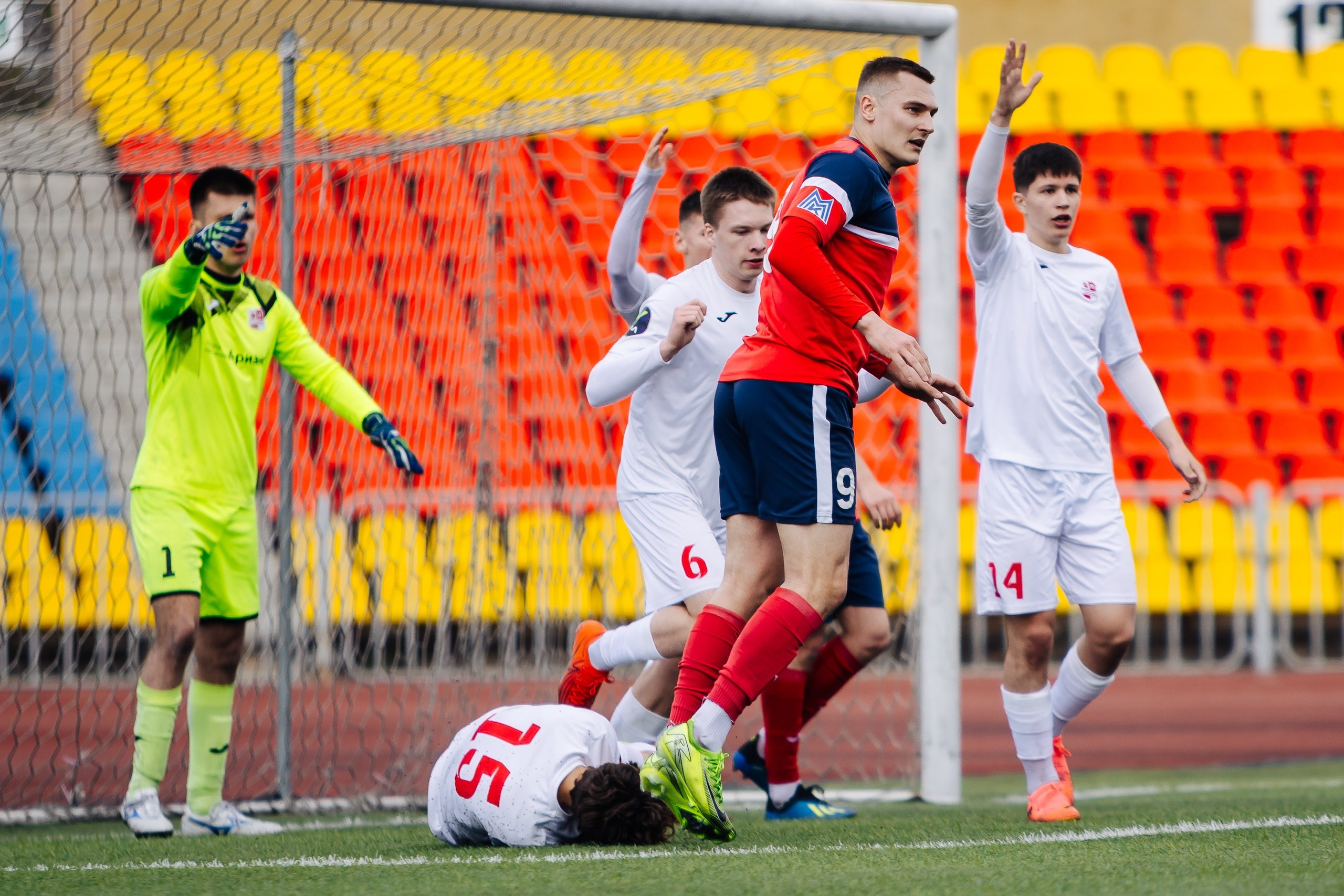 ФК «Металлург-Магнитогорск» vs ФК «ОСШ-Челябинск-М» // 05.04.25. Денис Прохоров Фотограф в г. Магнитогорск
