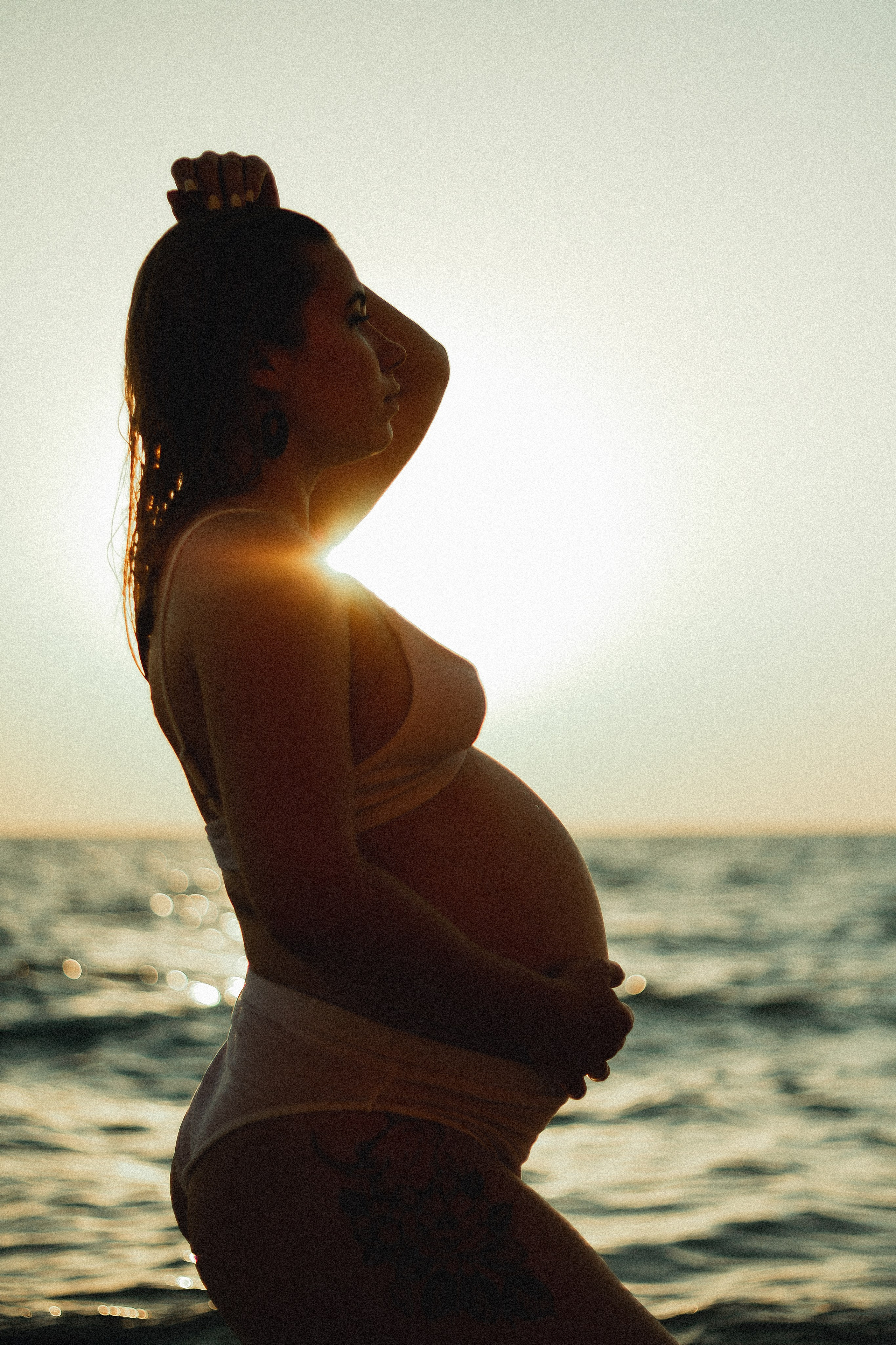 Евгений и Александра на берегу моря. Фотограф в Крыму | Виктория Нотевская