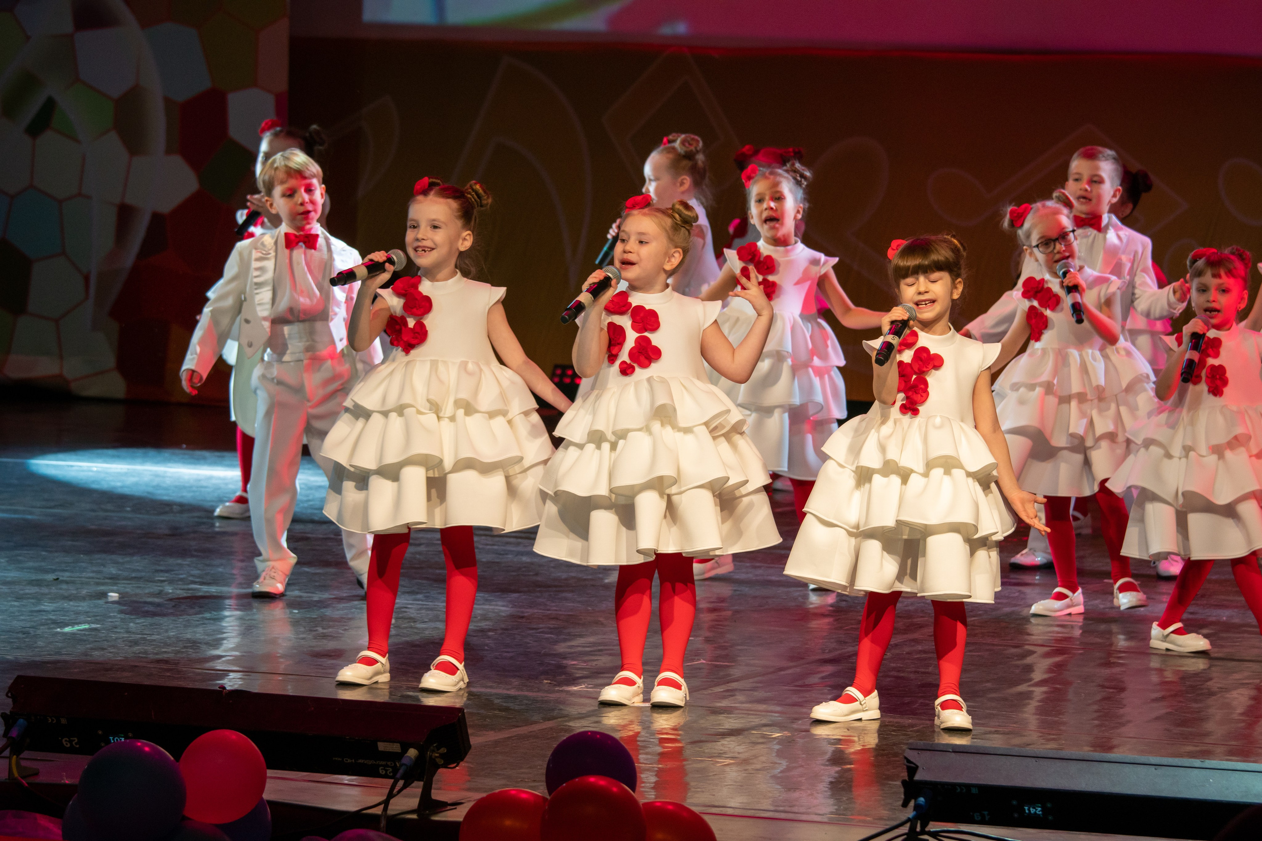 Съёмка концерта для Домисольки, большой концертный зал Космос. «Студия DRONAVT`s» — видеосъёмка и фотография г. Москва