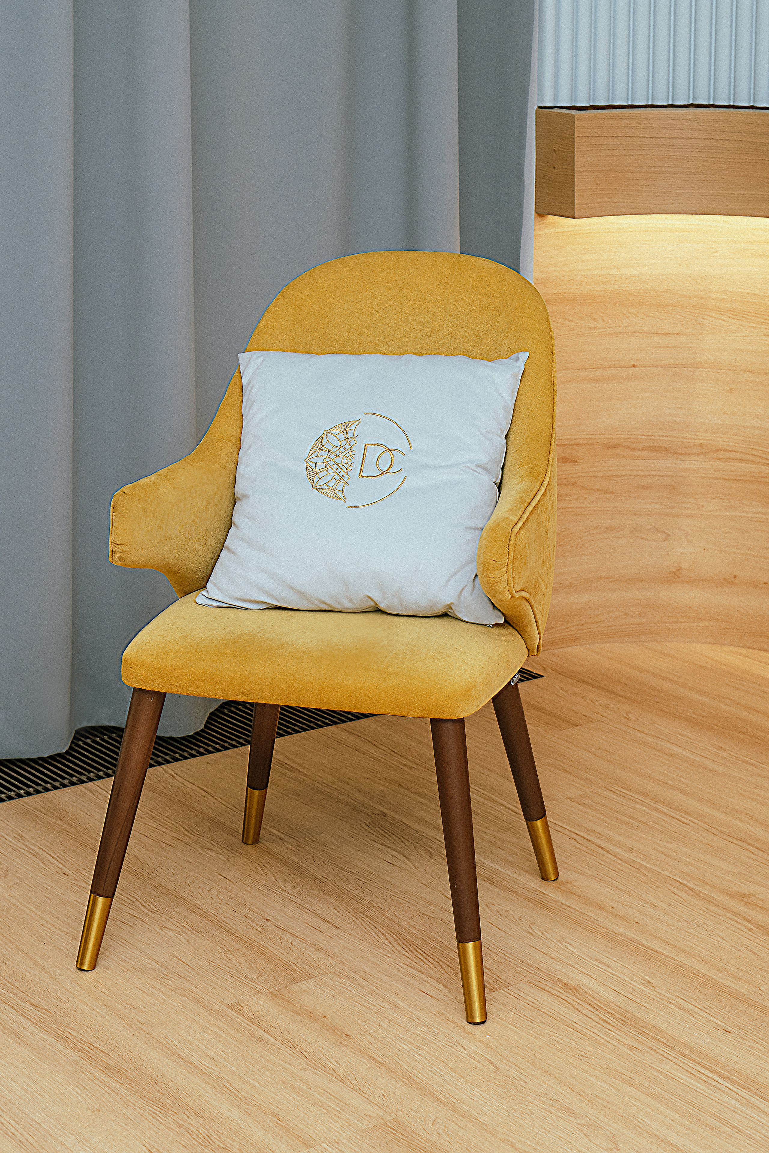 Декоративные подушки. Контент-съёмка и бизнес-портреты в Москве. Виктория Кулюкина