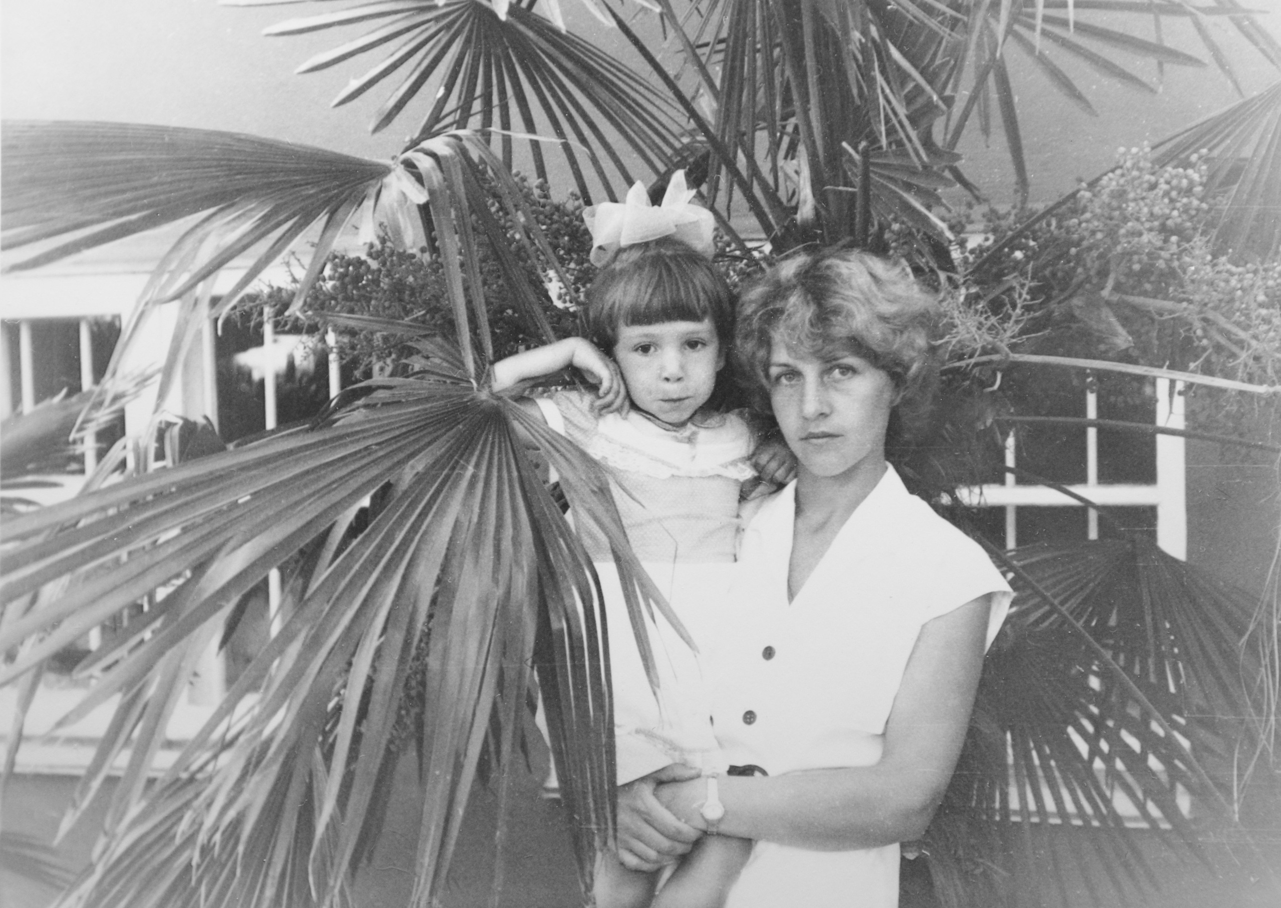 Личные фото. Школьные выпускные альбомы в Москве Марина Николаева