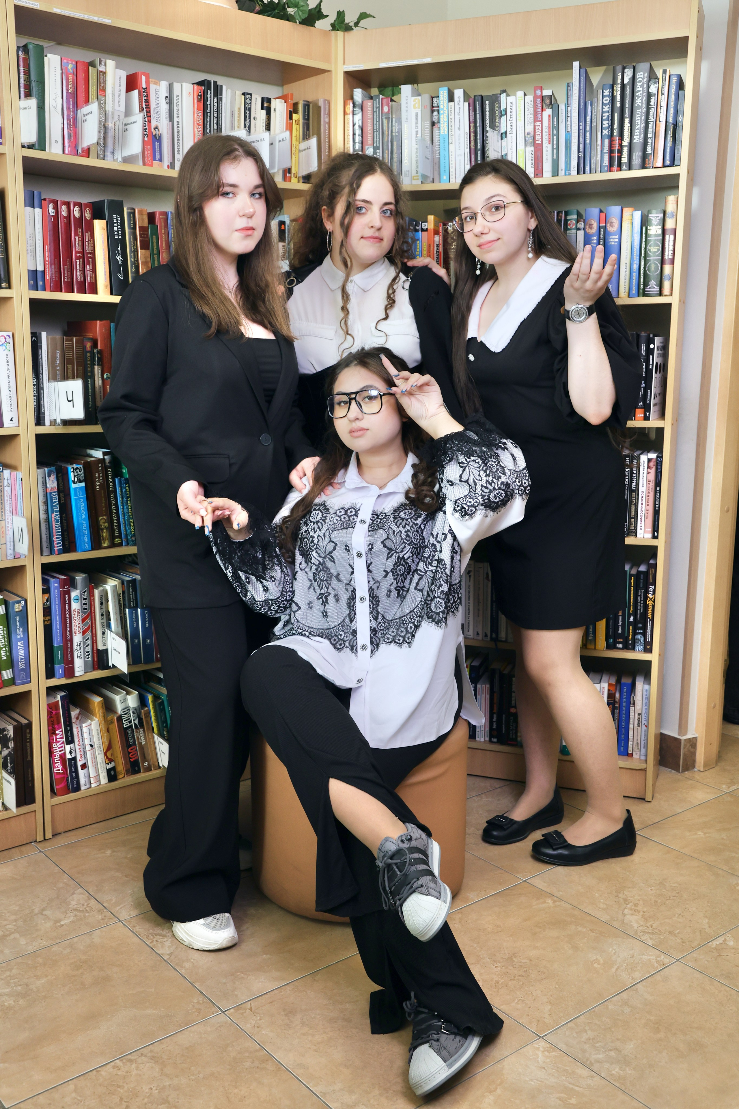 Съёмка в библиотеке. Школьные выпускные альбомы в Москве Марина Николаева