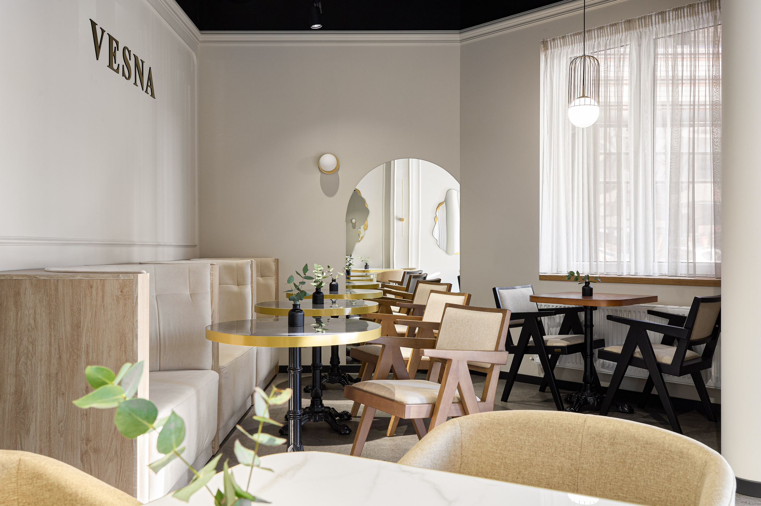 Кафе «Vesna». Дизайнер Георгий Хатнюк. Интерьерный фотограф в Краснодарском крае Светлана Шурлова