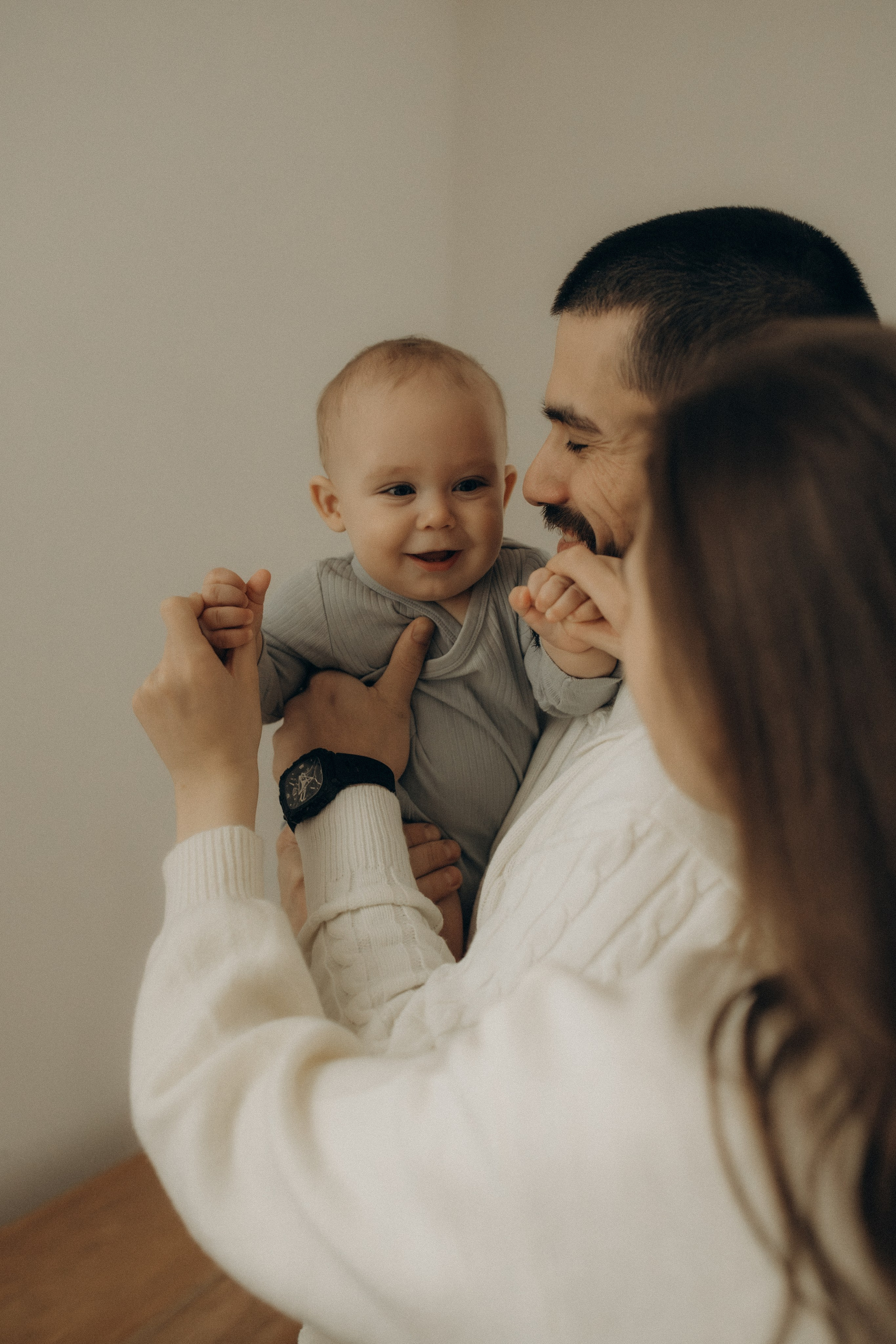 Семейная фотосессия в студии. Семейный фотограф Москва Юлиана Фетисова