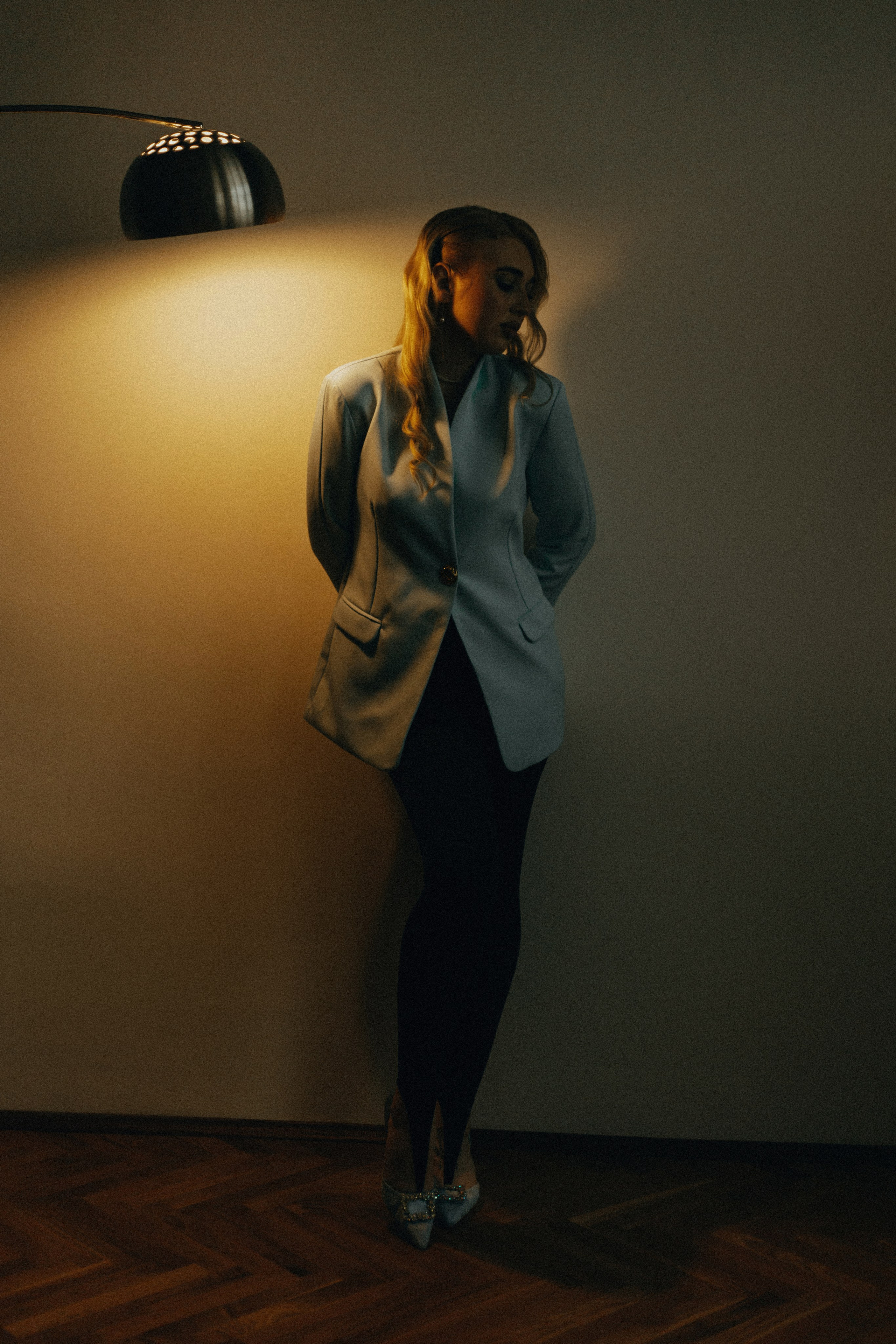 Под светом лампы. Фотограф в Белгороде Анастасия Веленгурская