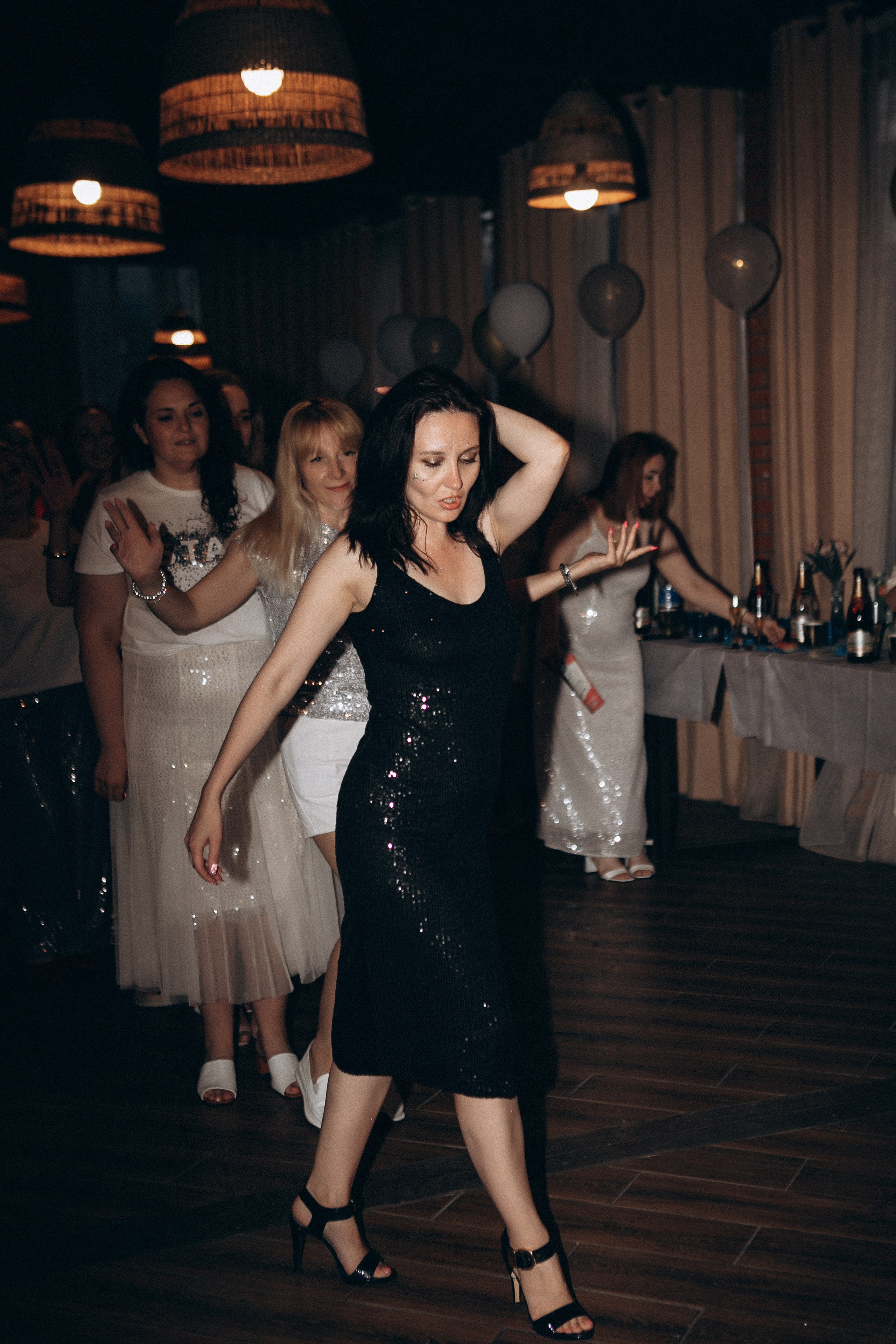 Репортаж с вечеринки в яхт клубе. Главная