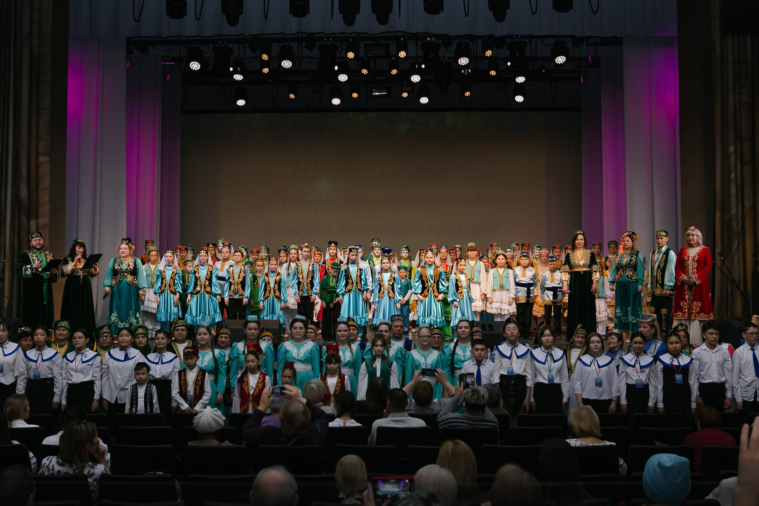 Межрегиональный фестиваль «Сибирские звезды». Контент фотограф, съемка для маркетплейсов, фуд съемка и репортажи в Новосибирске Ралия Галеева